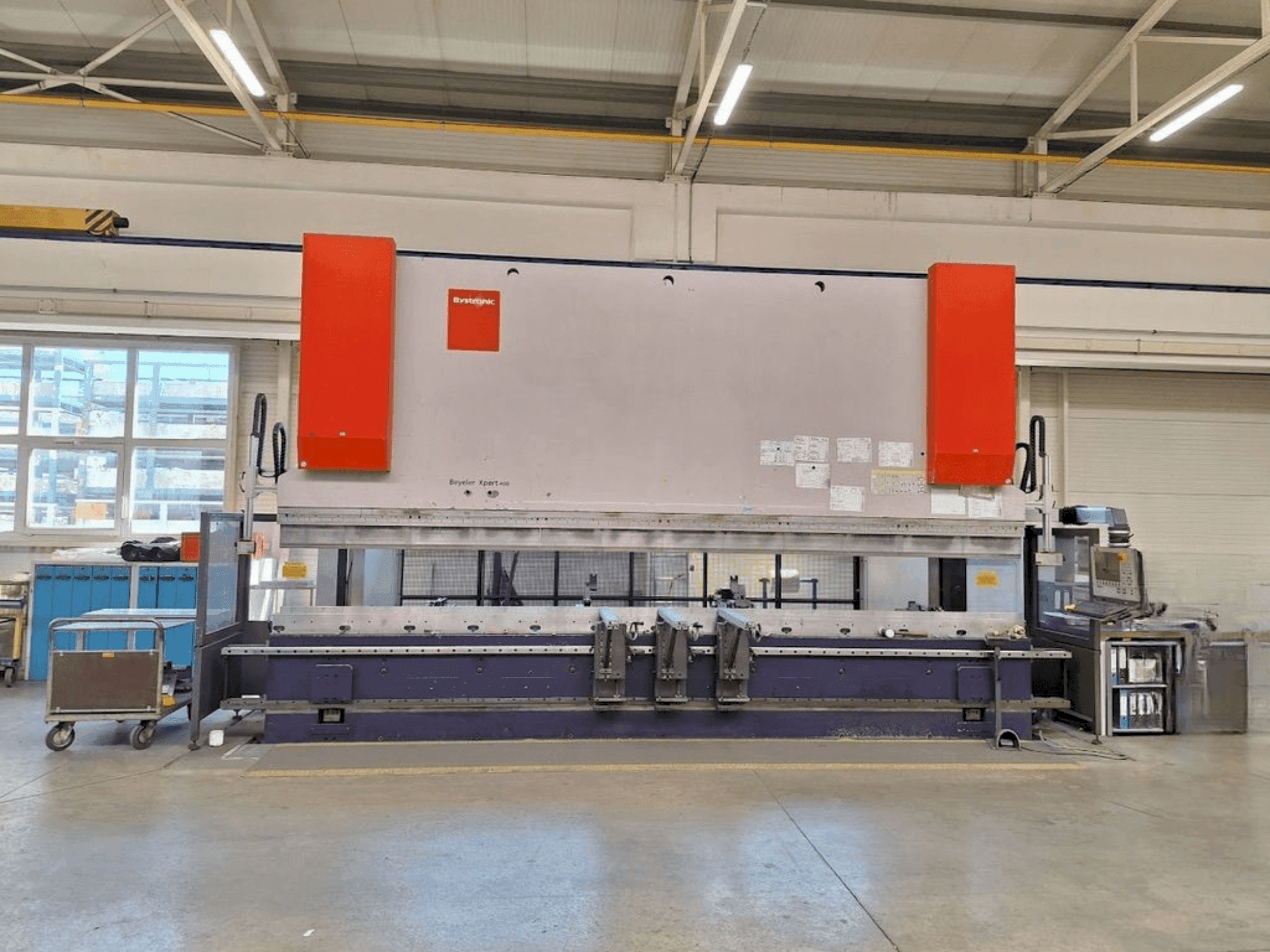 Bystronic BEYELER XPERT 400 x 6200 Mašinos vaizdas iš priekio