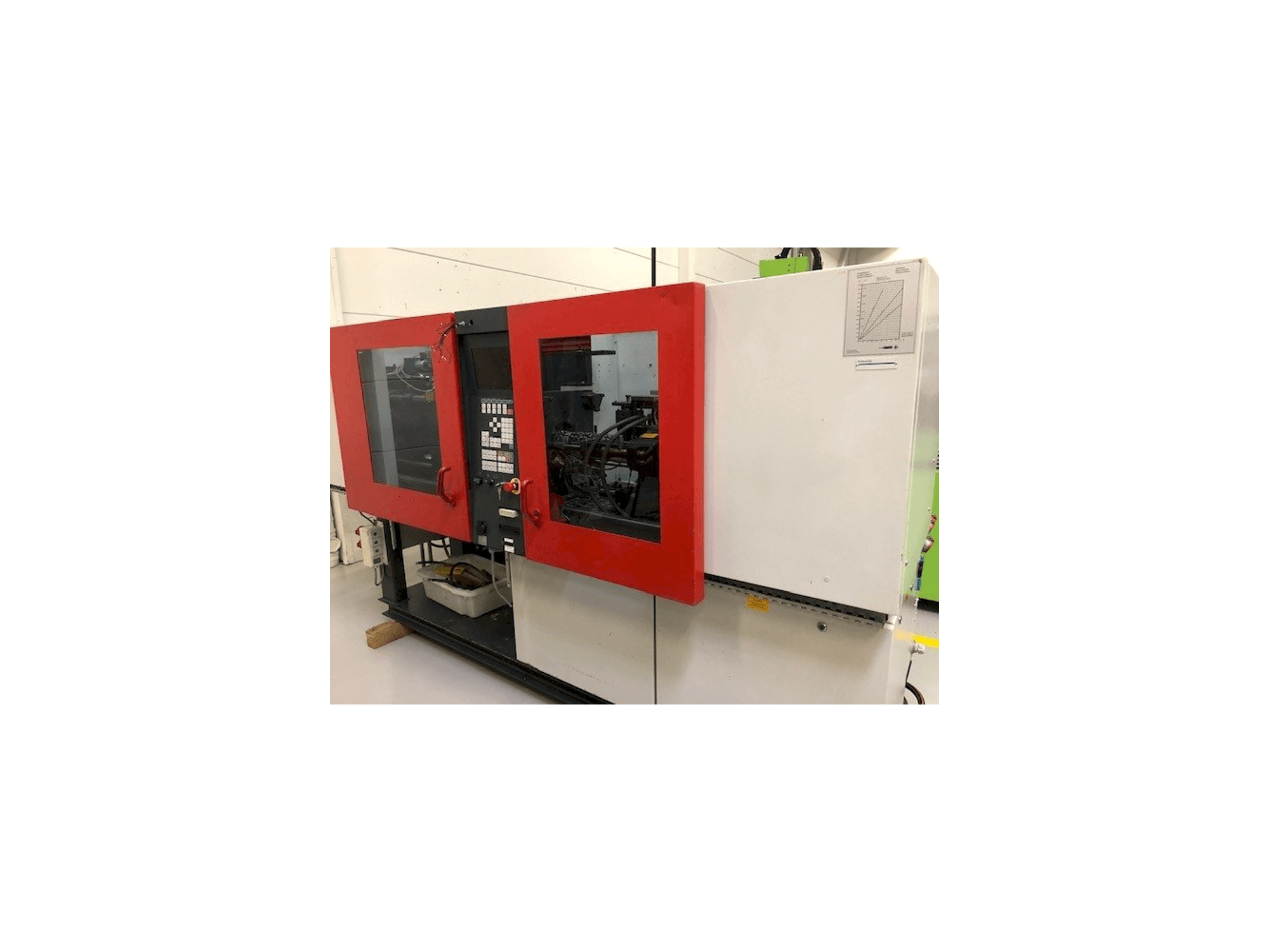 FERROMATIK MILACRON K40 D-E Mašinos vaizdas iš kairės pusės