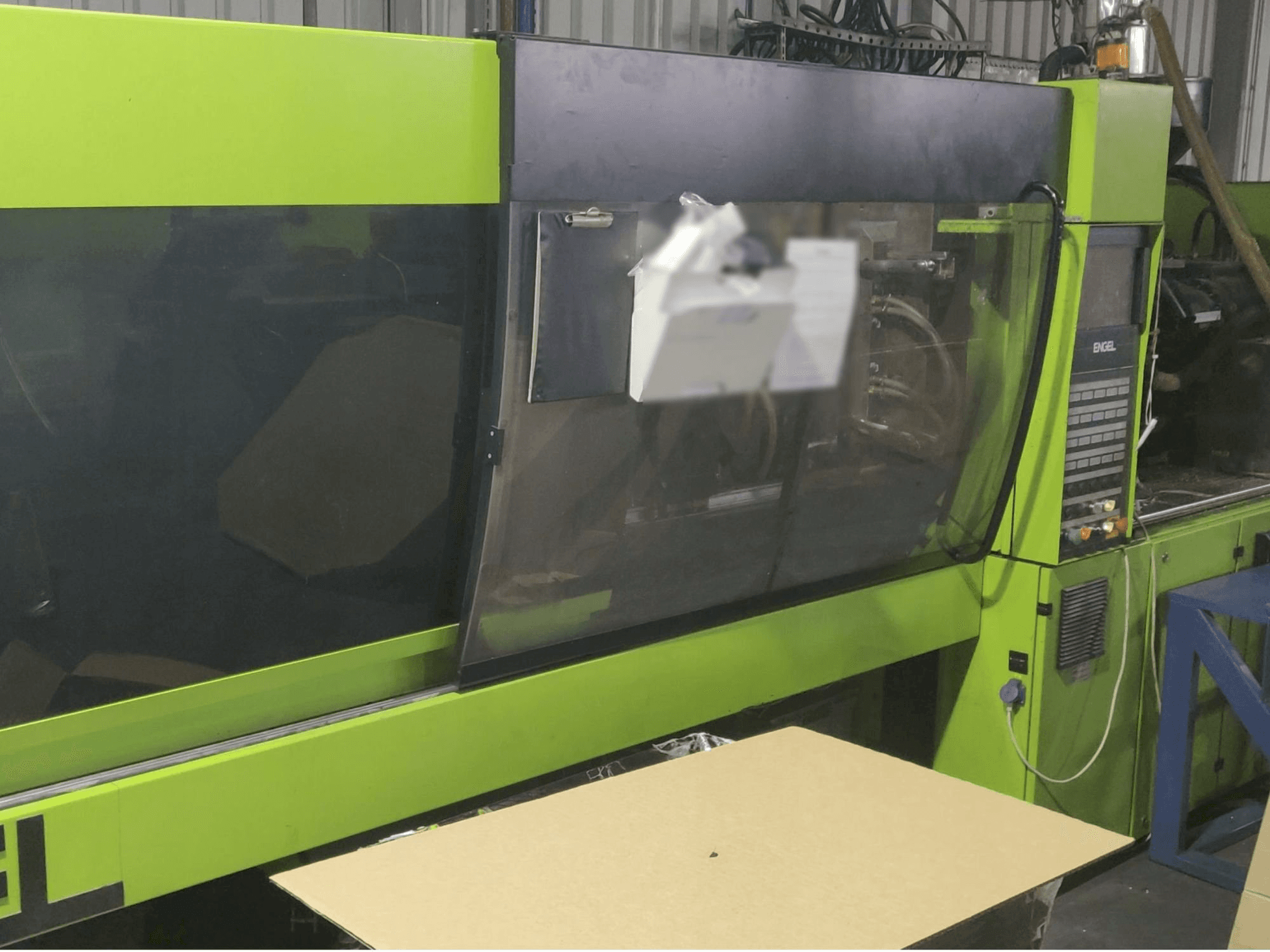 ENGEL Victory 1050/220 Tech Mašinos vaizdas iš priekio