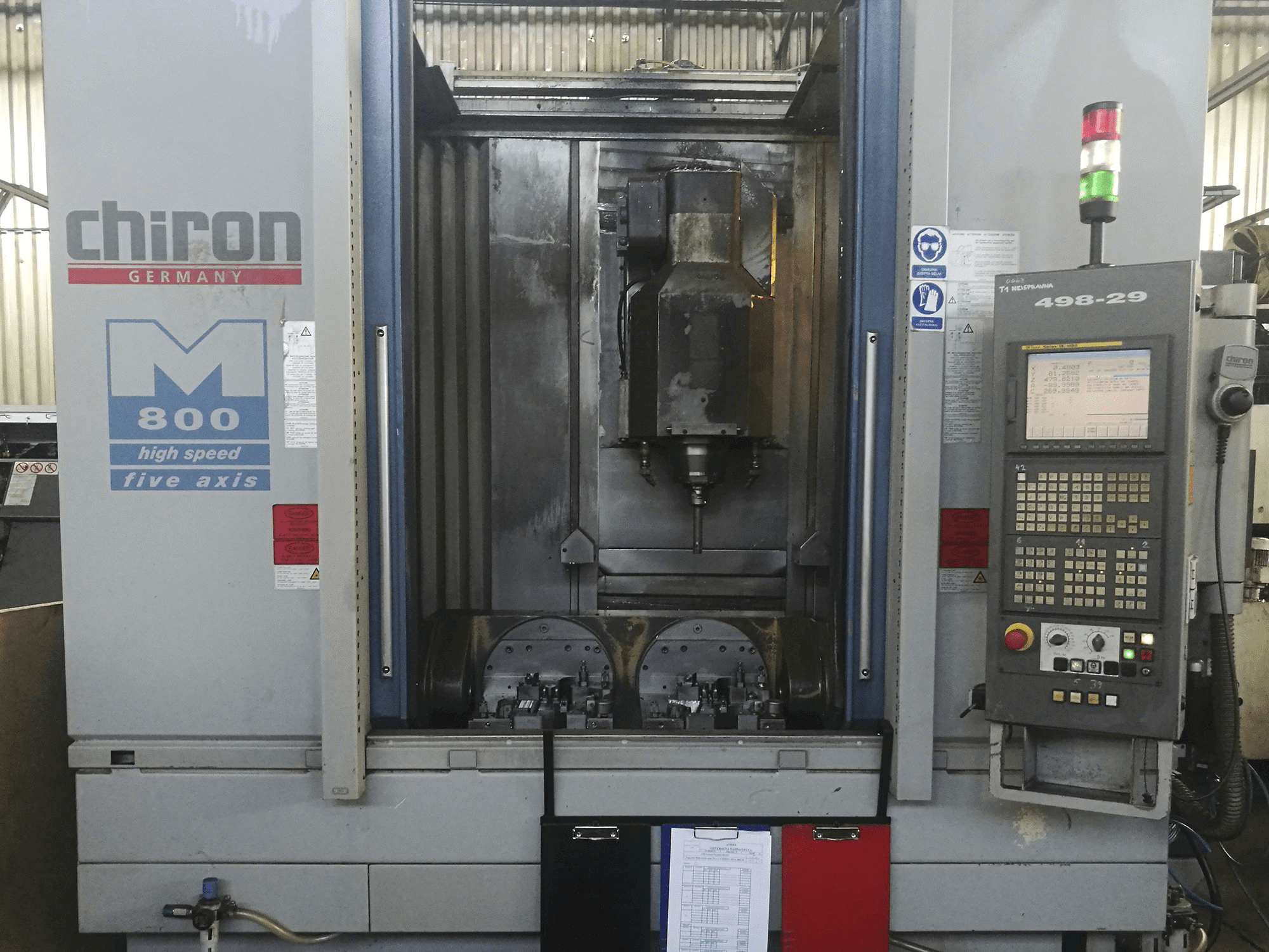 CHIRON Mašinos vaizdasMILL 800 iš priekio