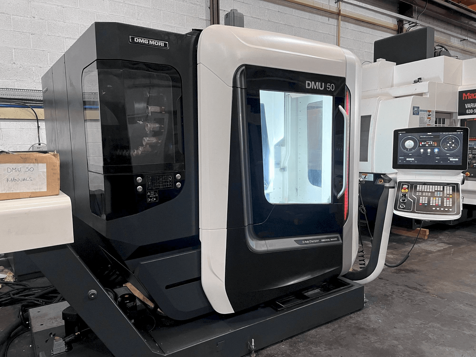 DMG DMU 50 Mašinos vaizdas iš priekio