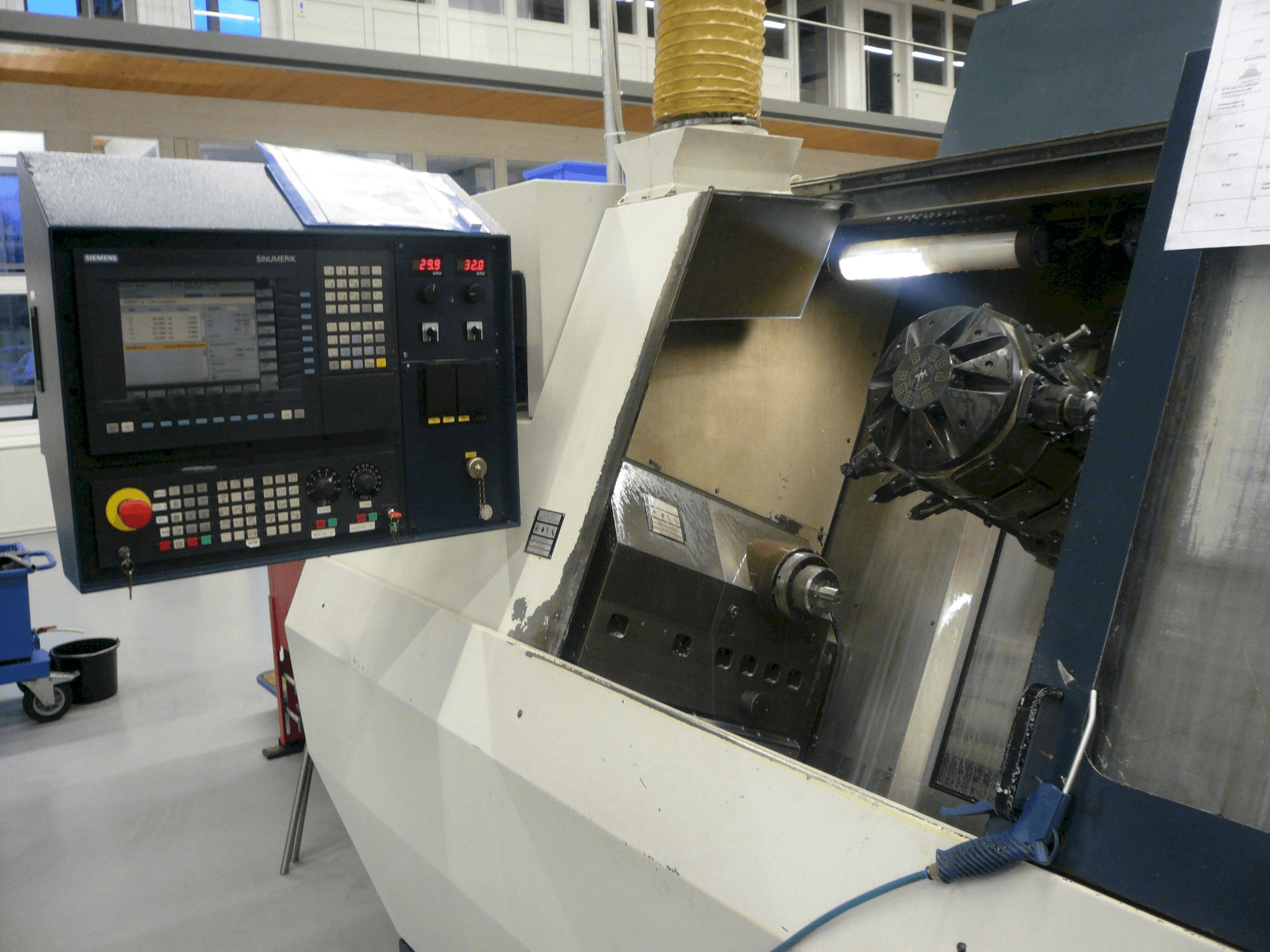 SPINNER TM Mašinos vaizdas iš priekio