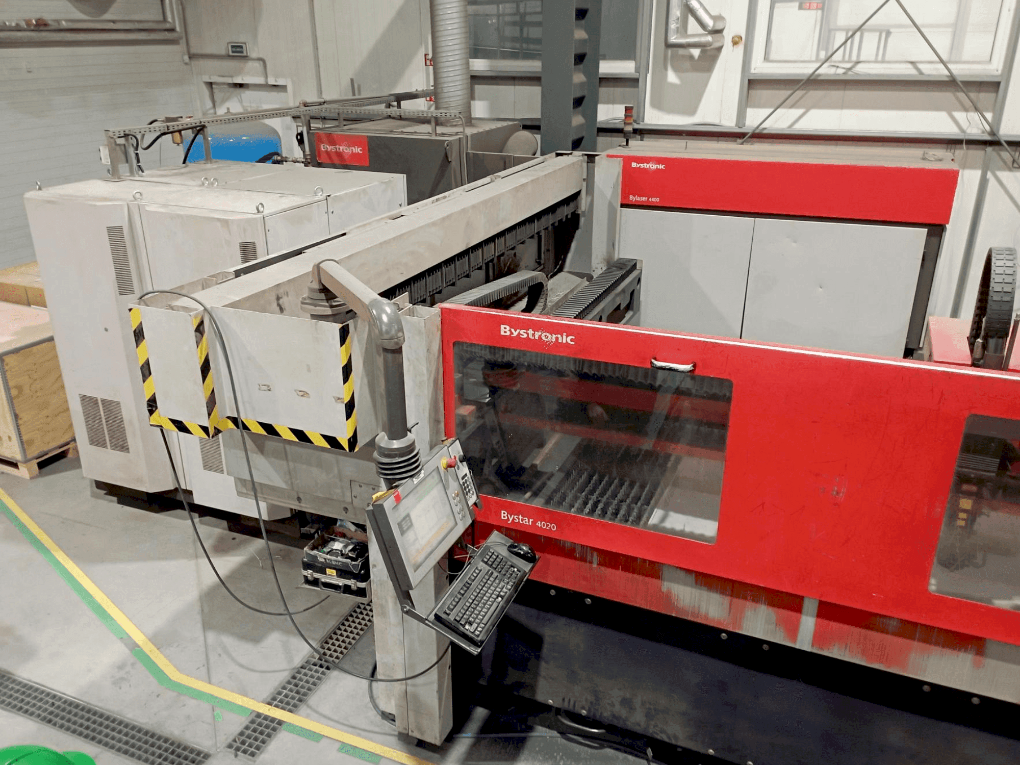 Bystronic ByStar 4020 with ByLaser 4400 Mašinos vaizdas iš priekio