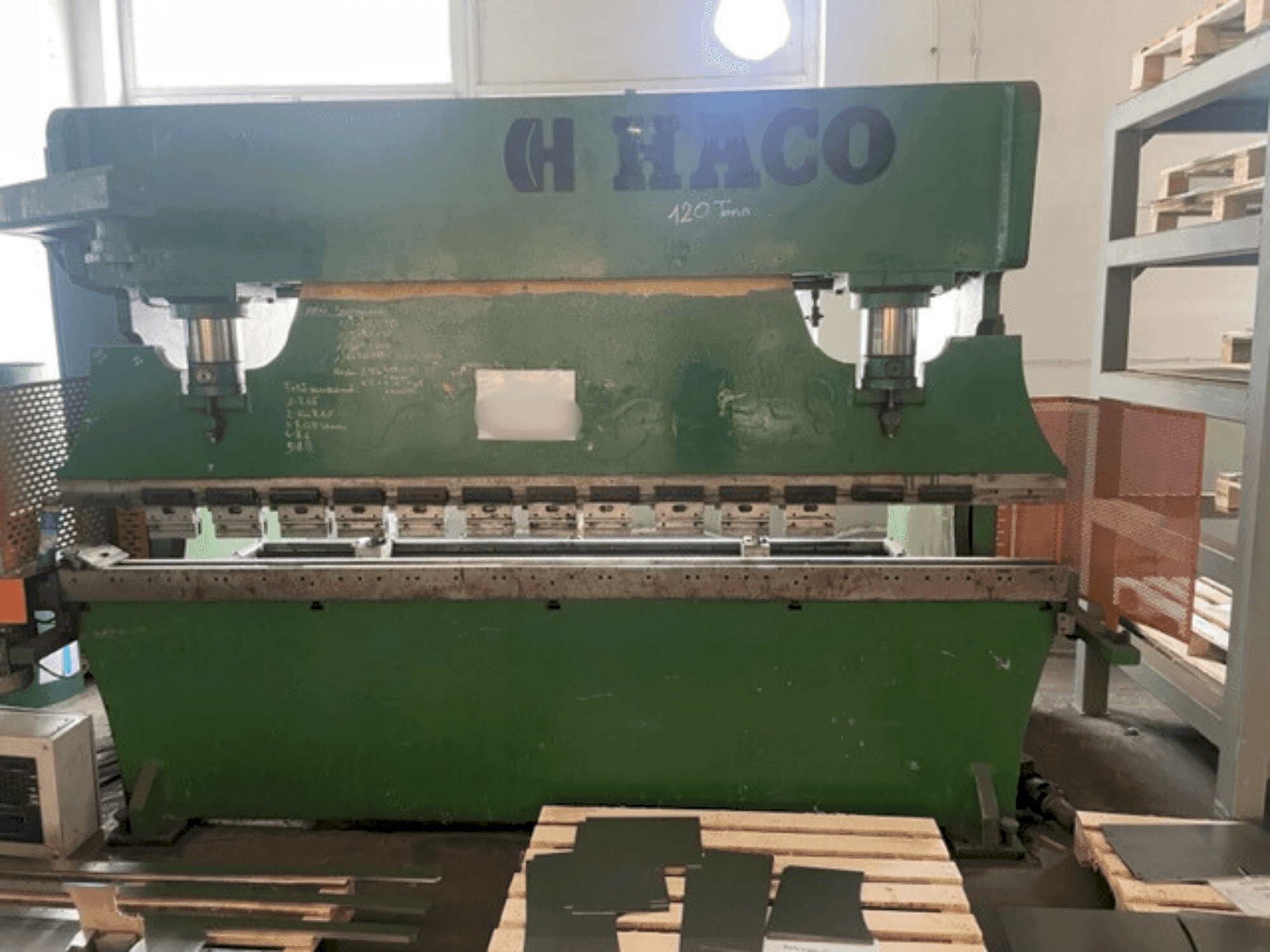 HACO PPE S30135 Mašinos vaizdas iš priekio