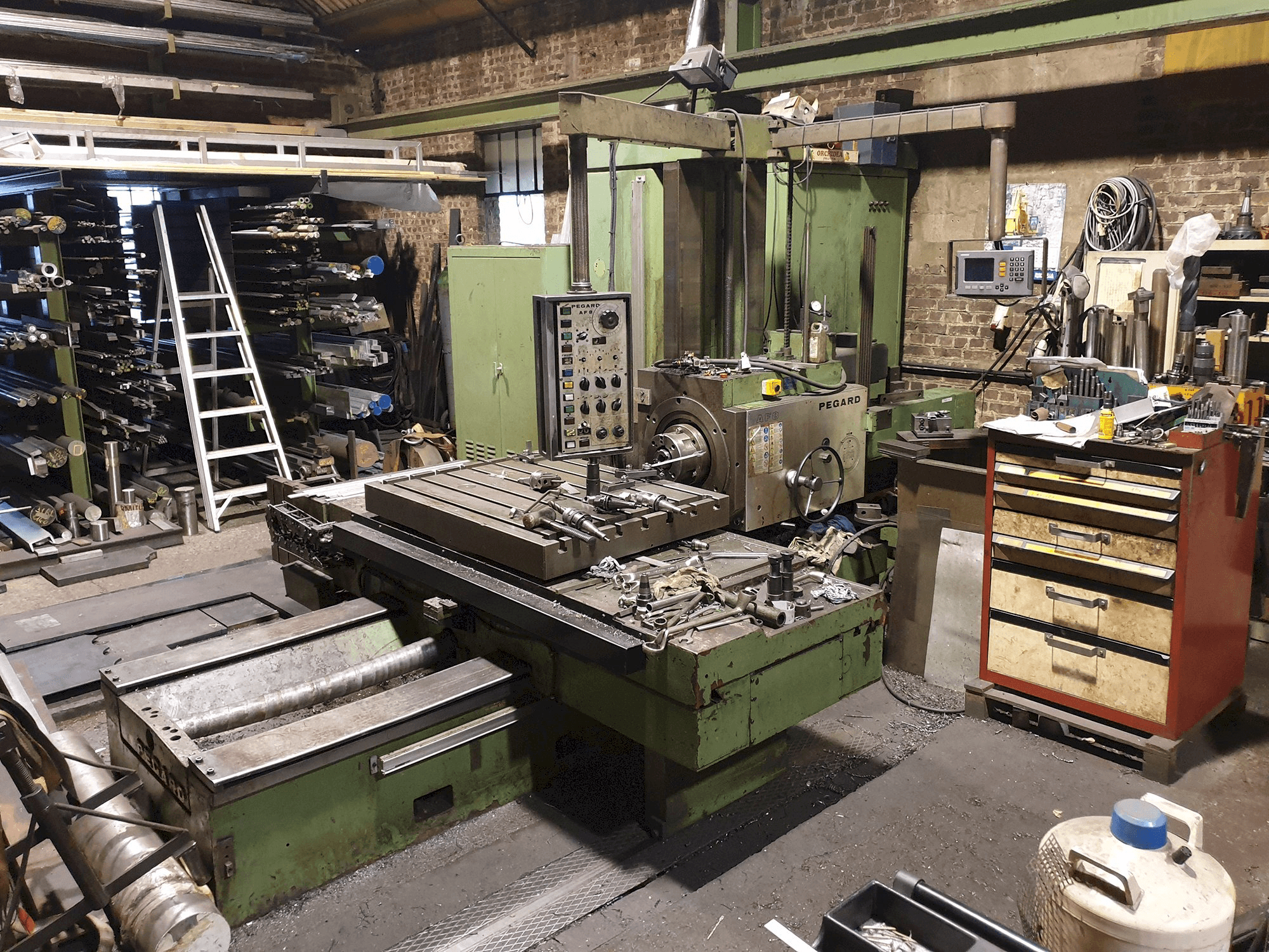 PEGARD Mašinos vaizdasAF 8 iš priekio