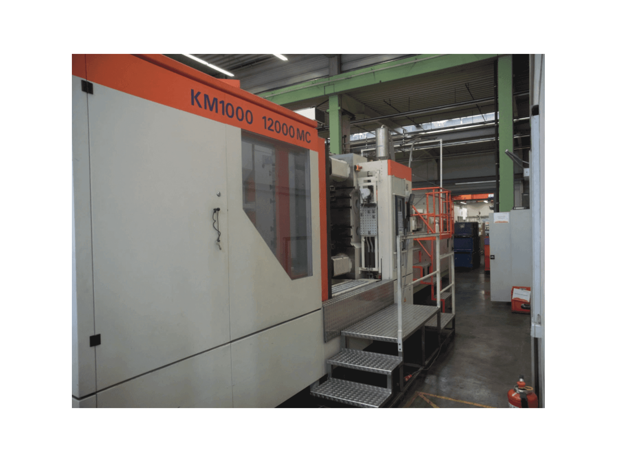 Krauss Maffei 1000-12000 MC Mašinos vaizdas iš priekio