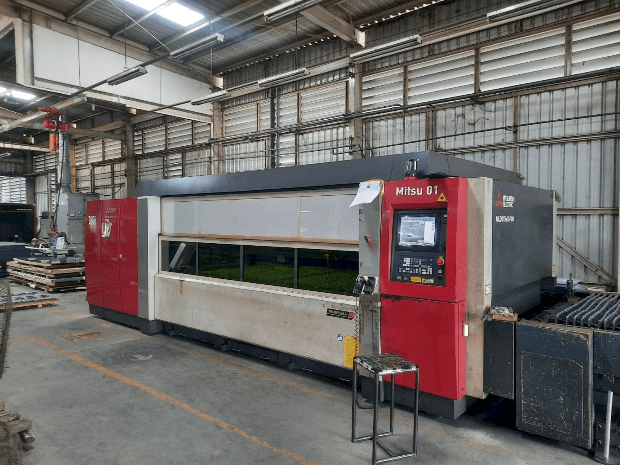 Mitsubishi ML3015eX F60 Mašinos vaizdas iš priekio