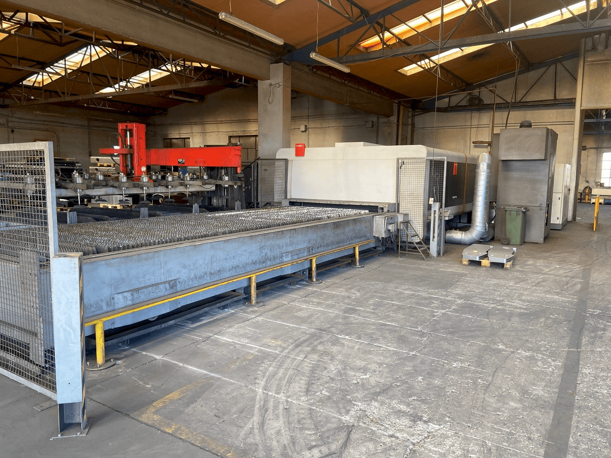 Bystronic BySprint Fiber 6520 Mašinos vaizdas iš priekio