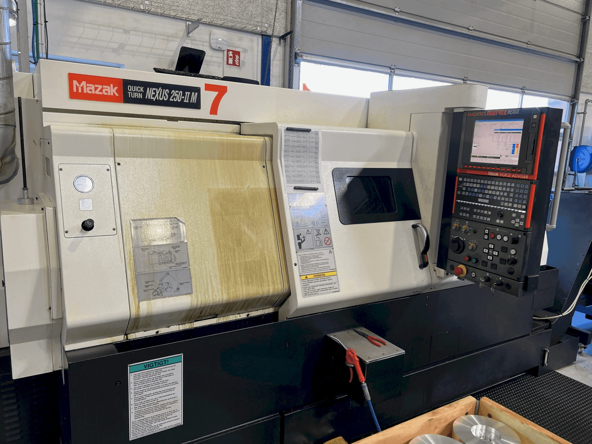 Mazak QTN 250-II M Mašinos vaizdas iš priekio