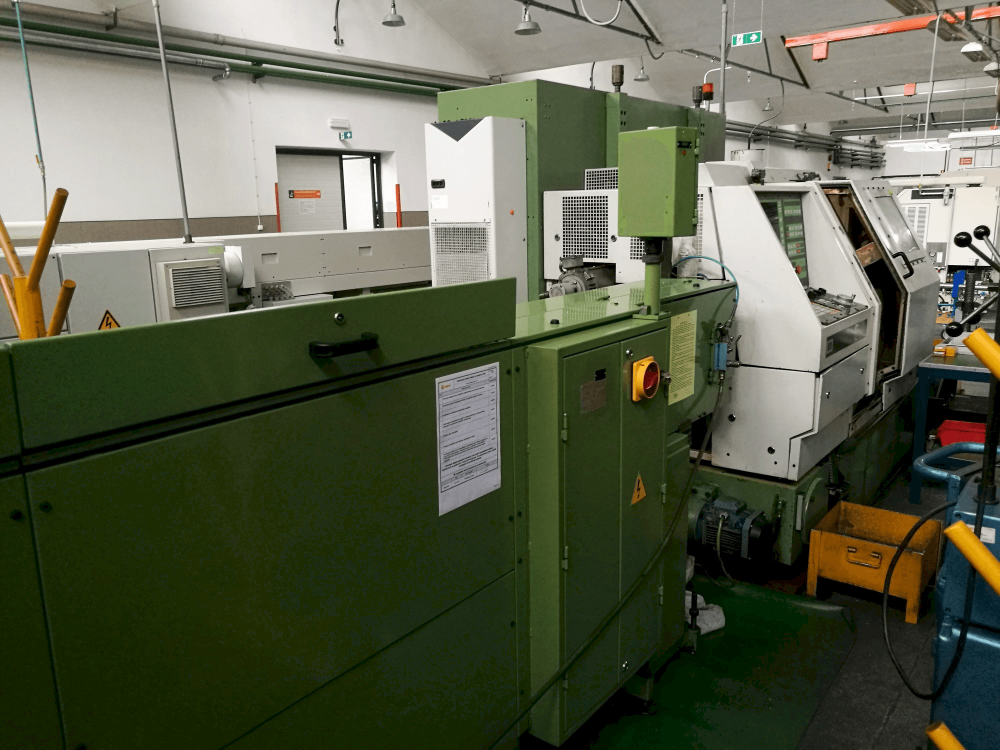 TRAUB TNS 30/42 D Mašinos vaizdas iš priekio