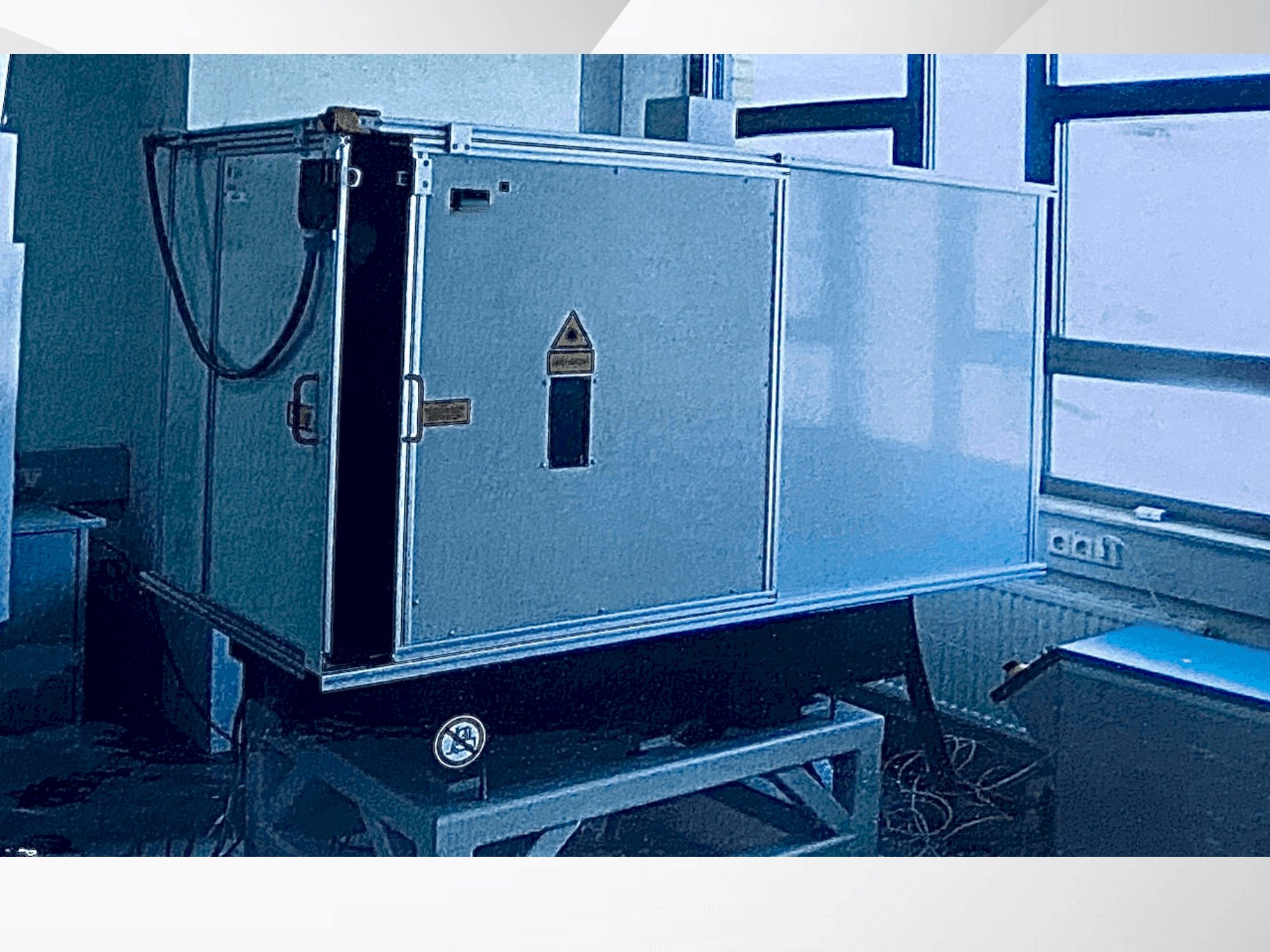 LASAG KLS 246 CL60 Mašinos vaizdas iš priekio