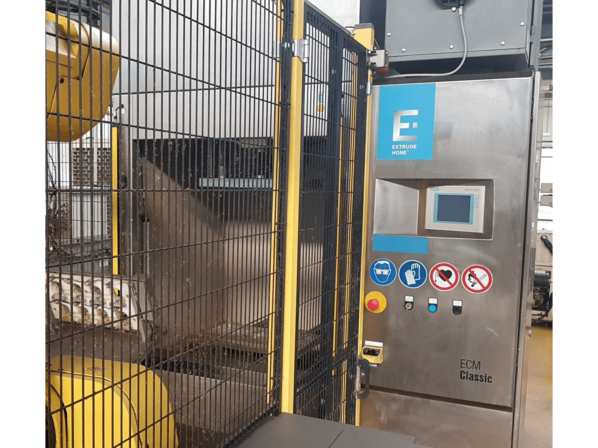 Extrude Hone Classic 1A-450-43-P-M Mašinos vaizdas iš priekio