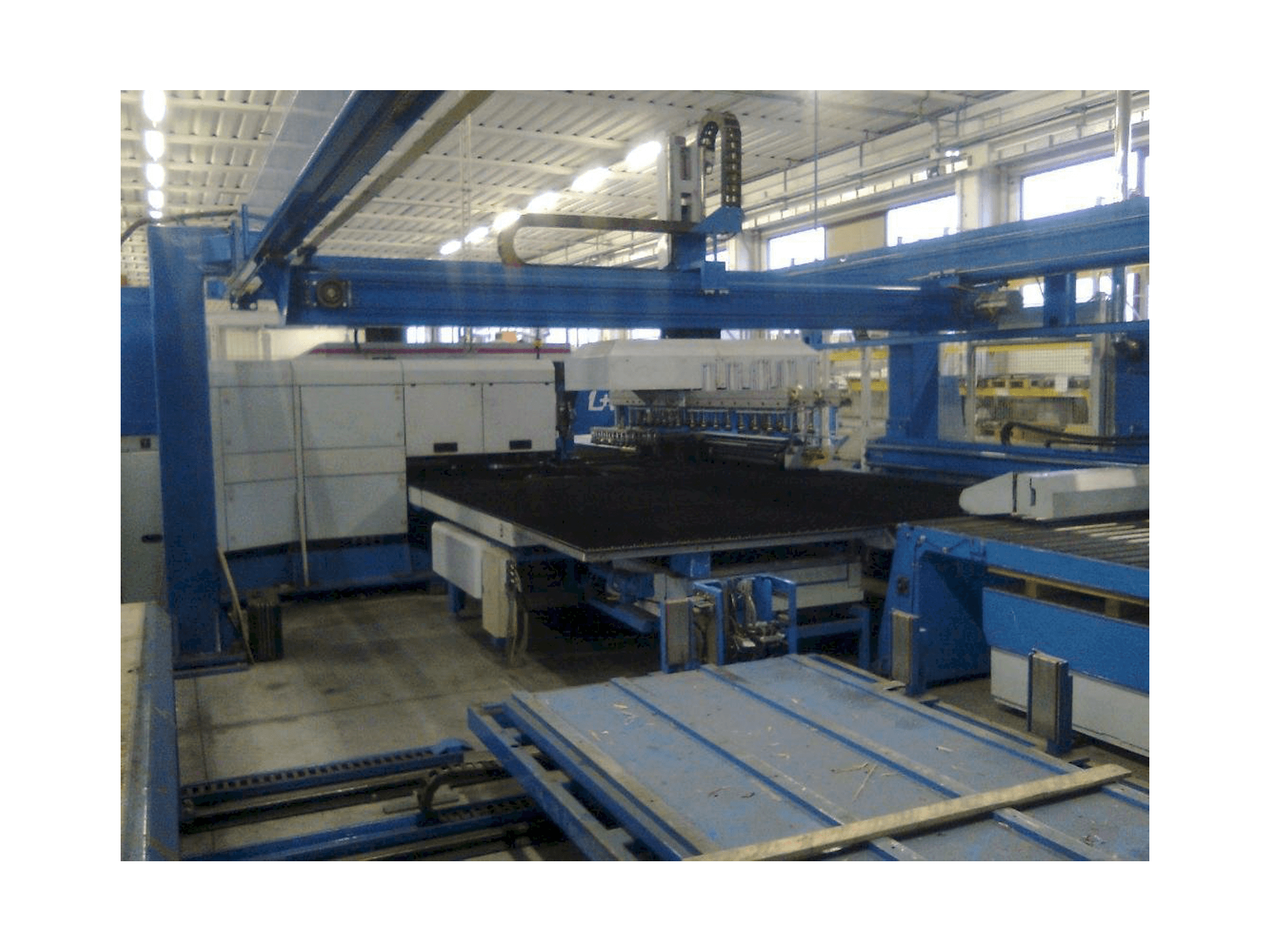 Finn-Power LP6 Mašinos vaizdas iš priekio