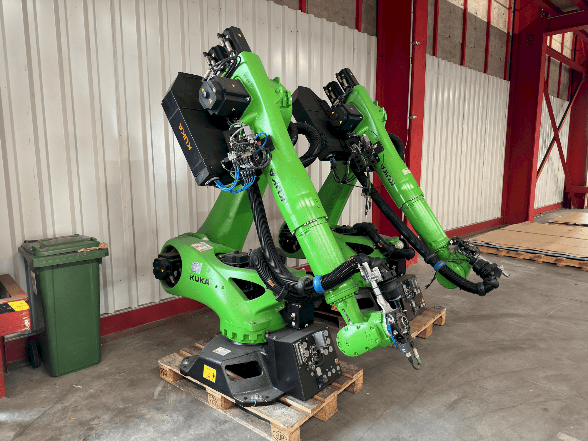 KUKA KR 90 R3700 prime K Mašinos vaizdas iš priekio
