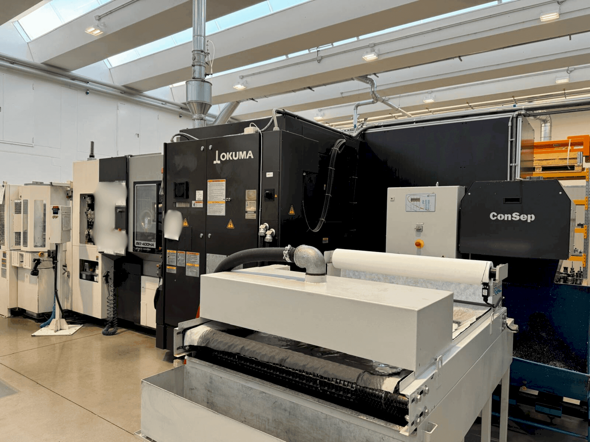Okuma MA-400HA Mašinos vaizdas iš priekio