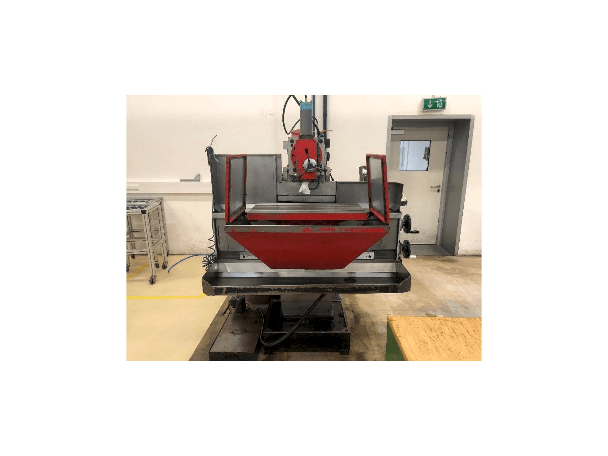 EMCO FB5 Mašinos vaizdas iš priekio