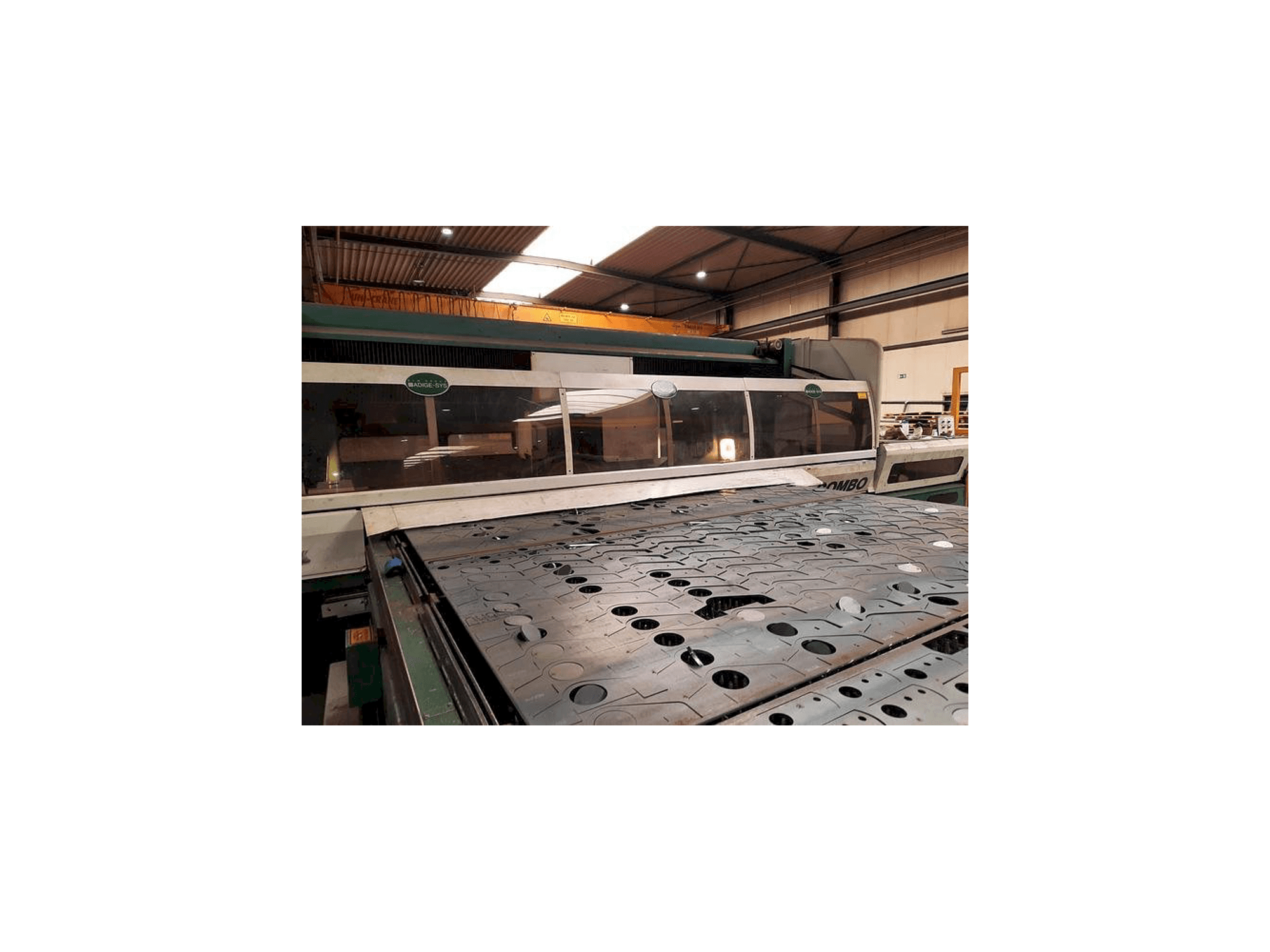 ADIGE SYS LT COMBO Mašinos vaizdas iš priekio