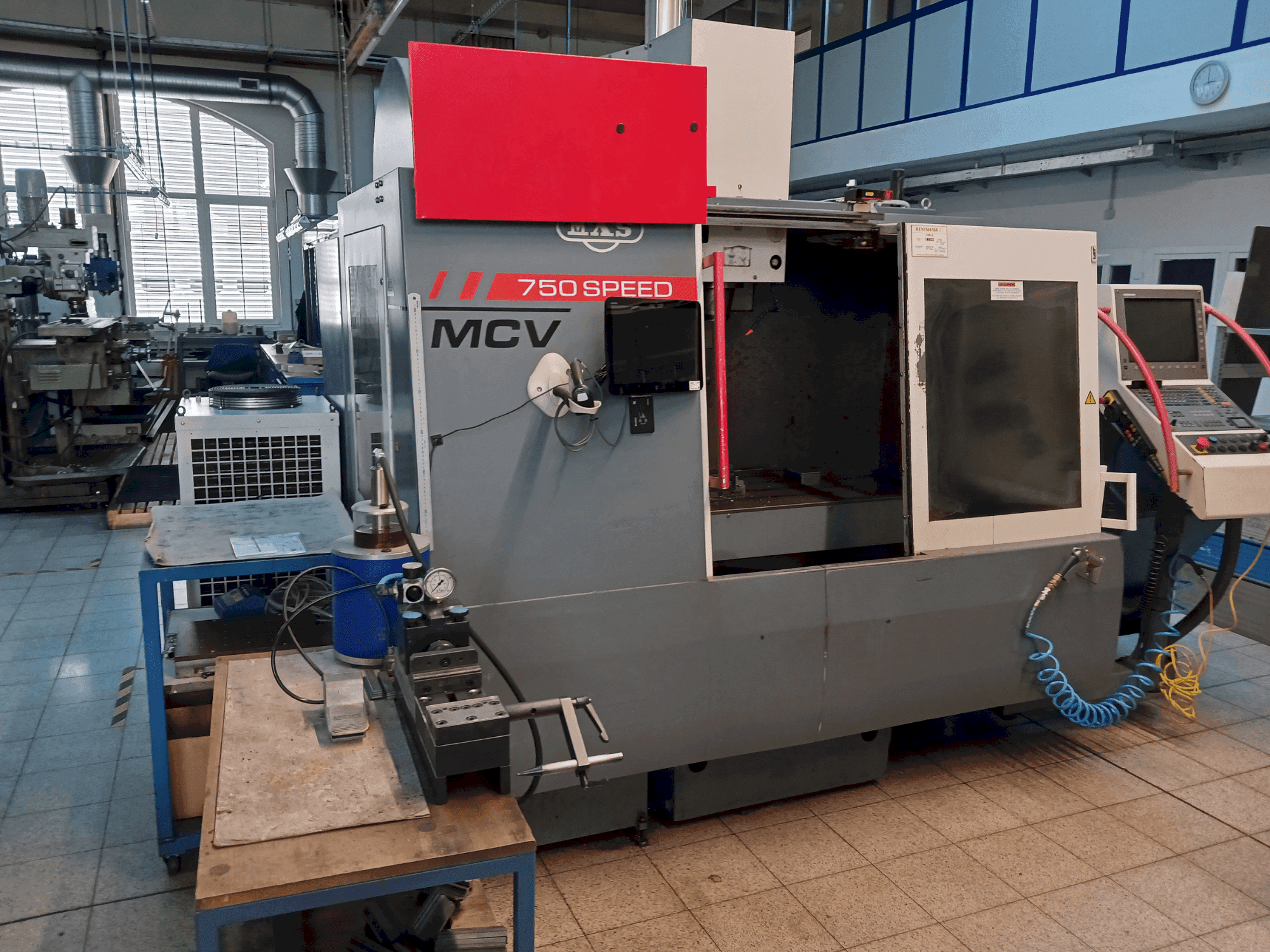 KOVOSVIT MAS MCV 750 Speed Mašinos vaizdas iš priekio