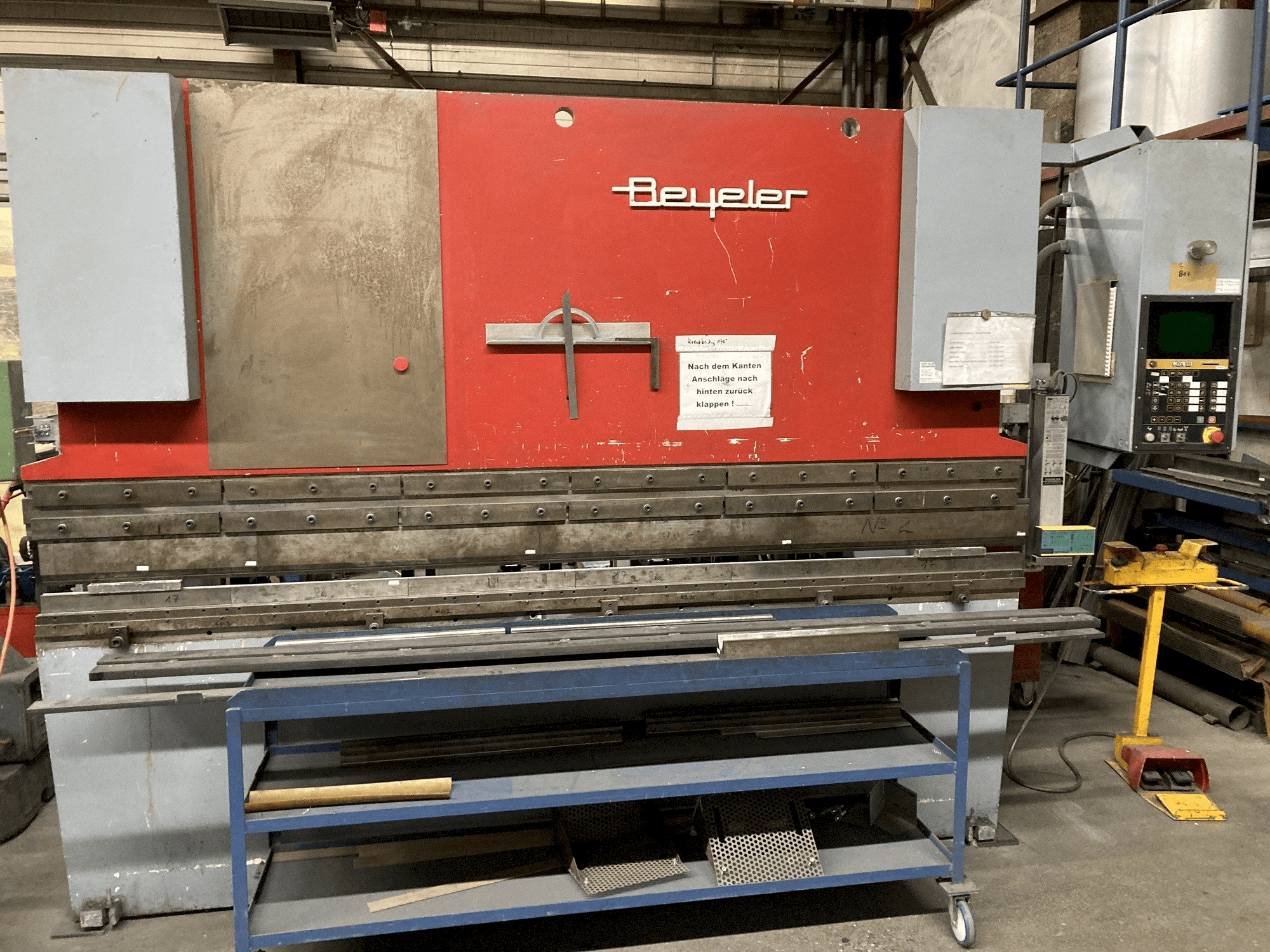 BEYELER M3 Mašinos vaizdas iš priekio