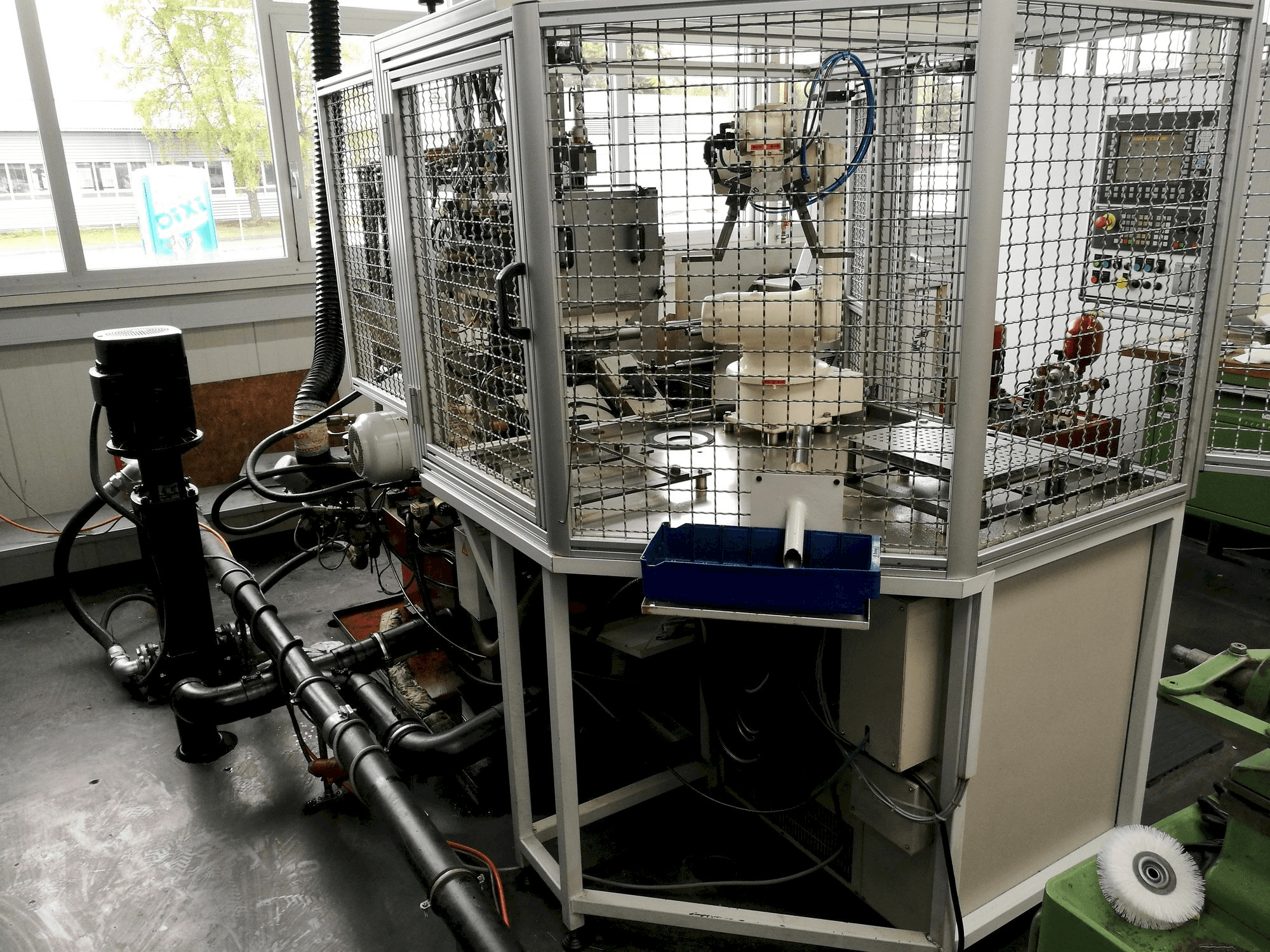 Haux NS 435G Mašinos vaizdas iš kairės pusės