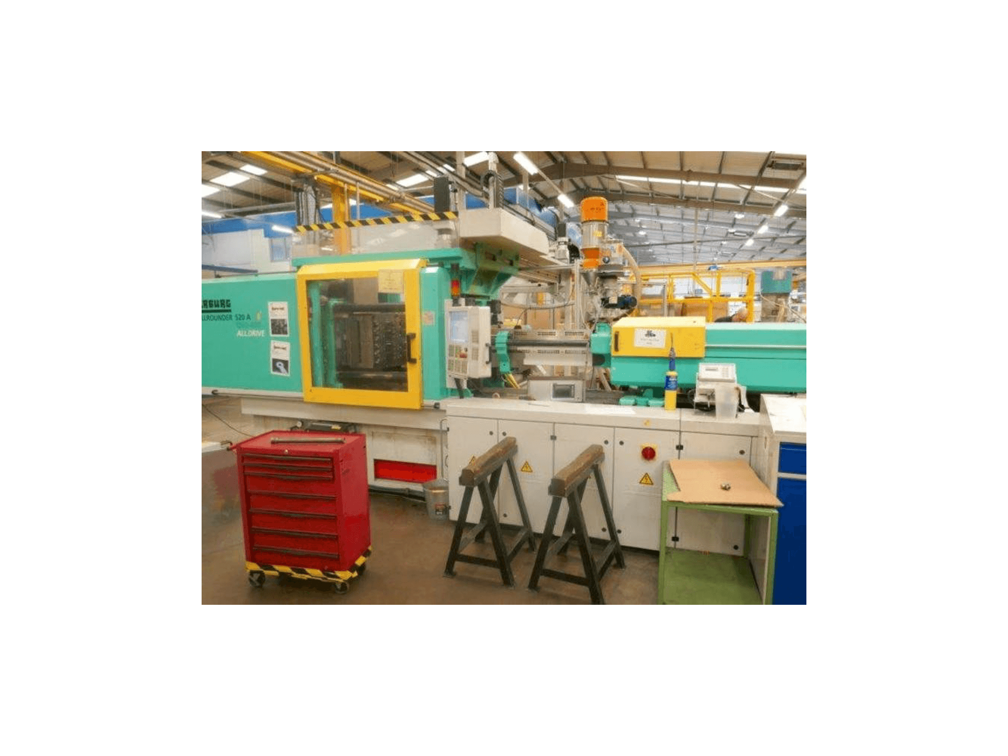 Arburg Allrounder 520 A 1500-400 Mašinos vaizdas iš priekio