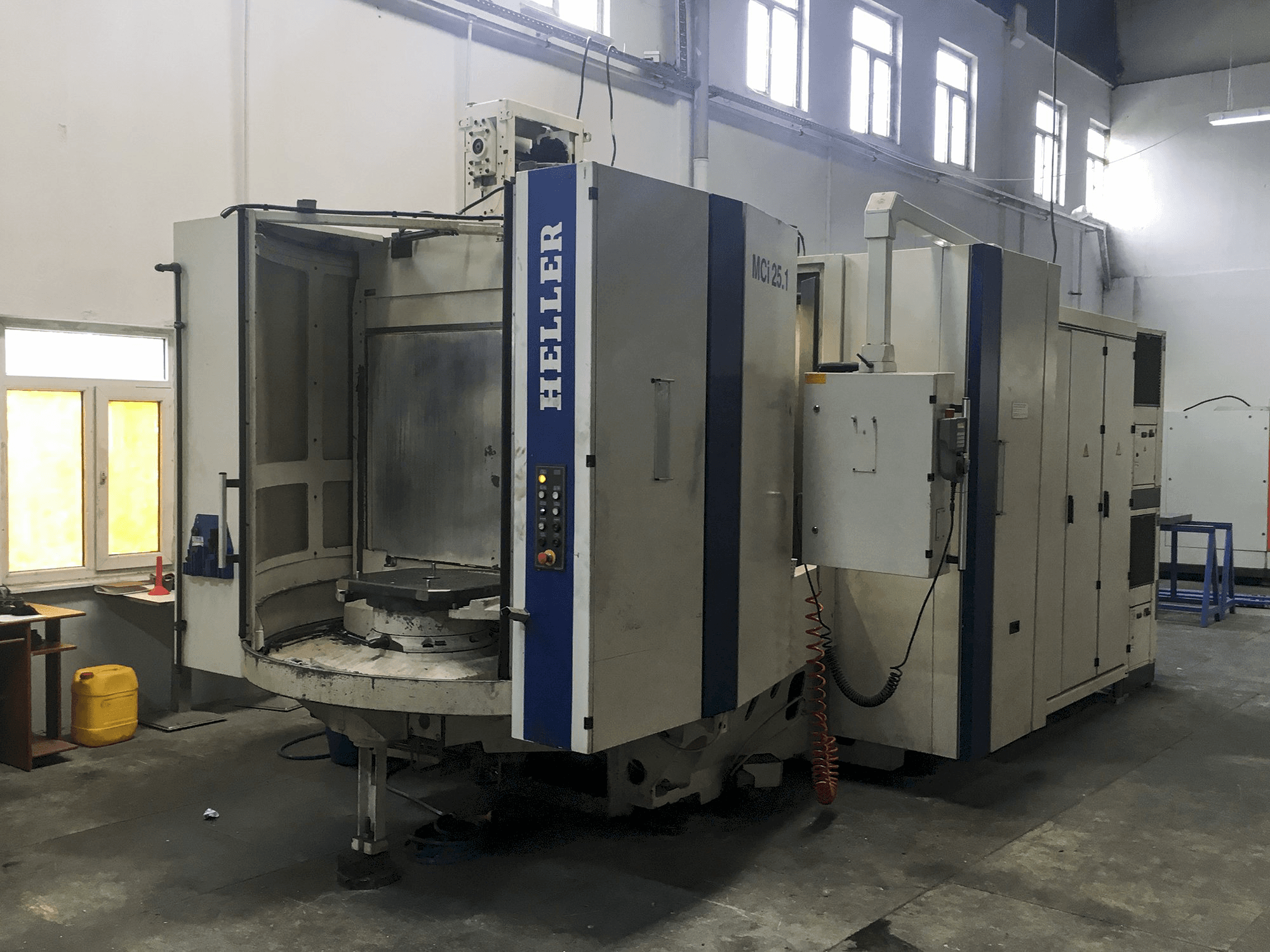 HELLER MCi 25 Mašinos kairės pusės vaizdas