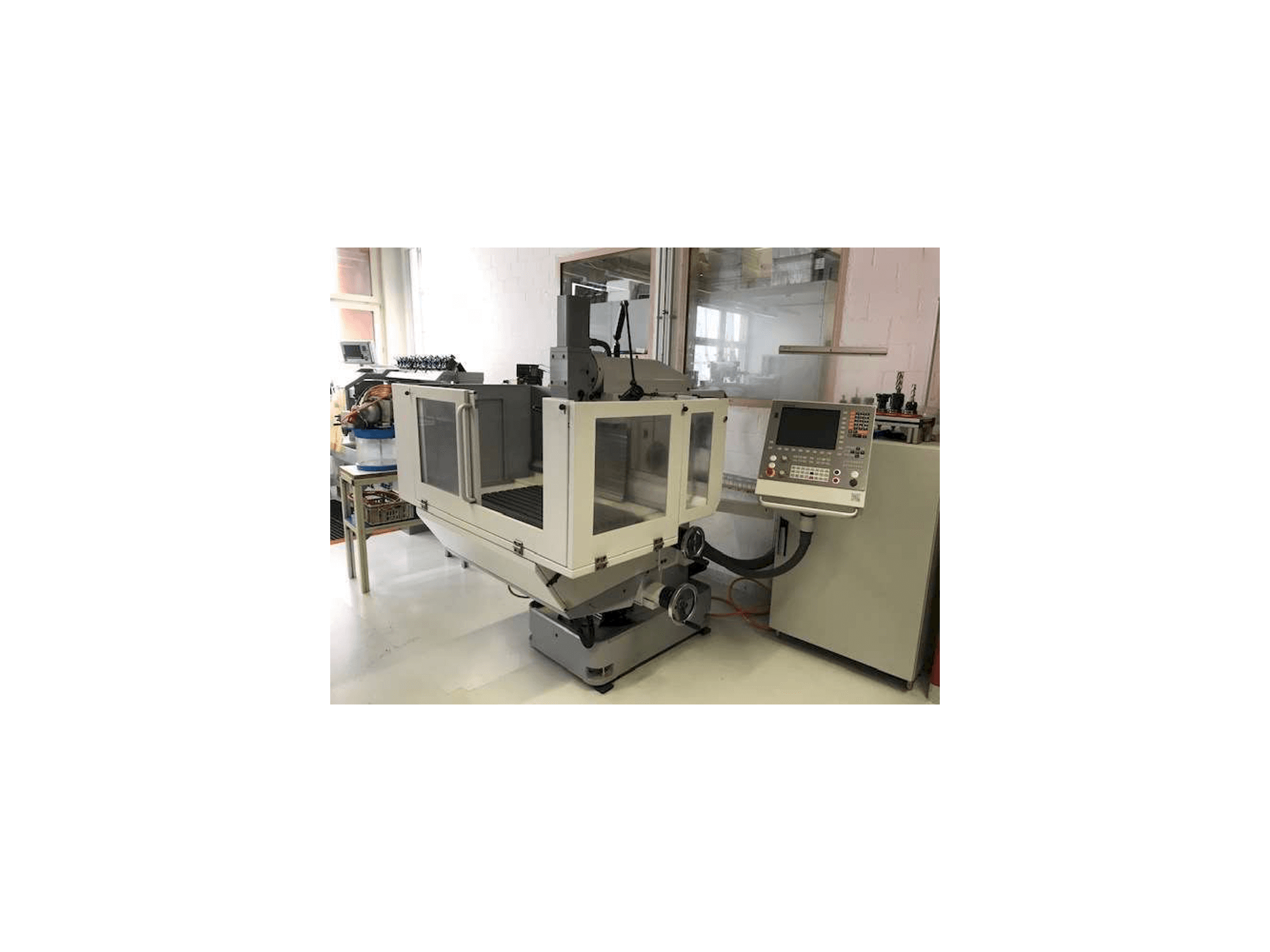 FPS 500 M-NC Mašinos vaizdas iš priekio