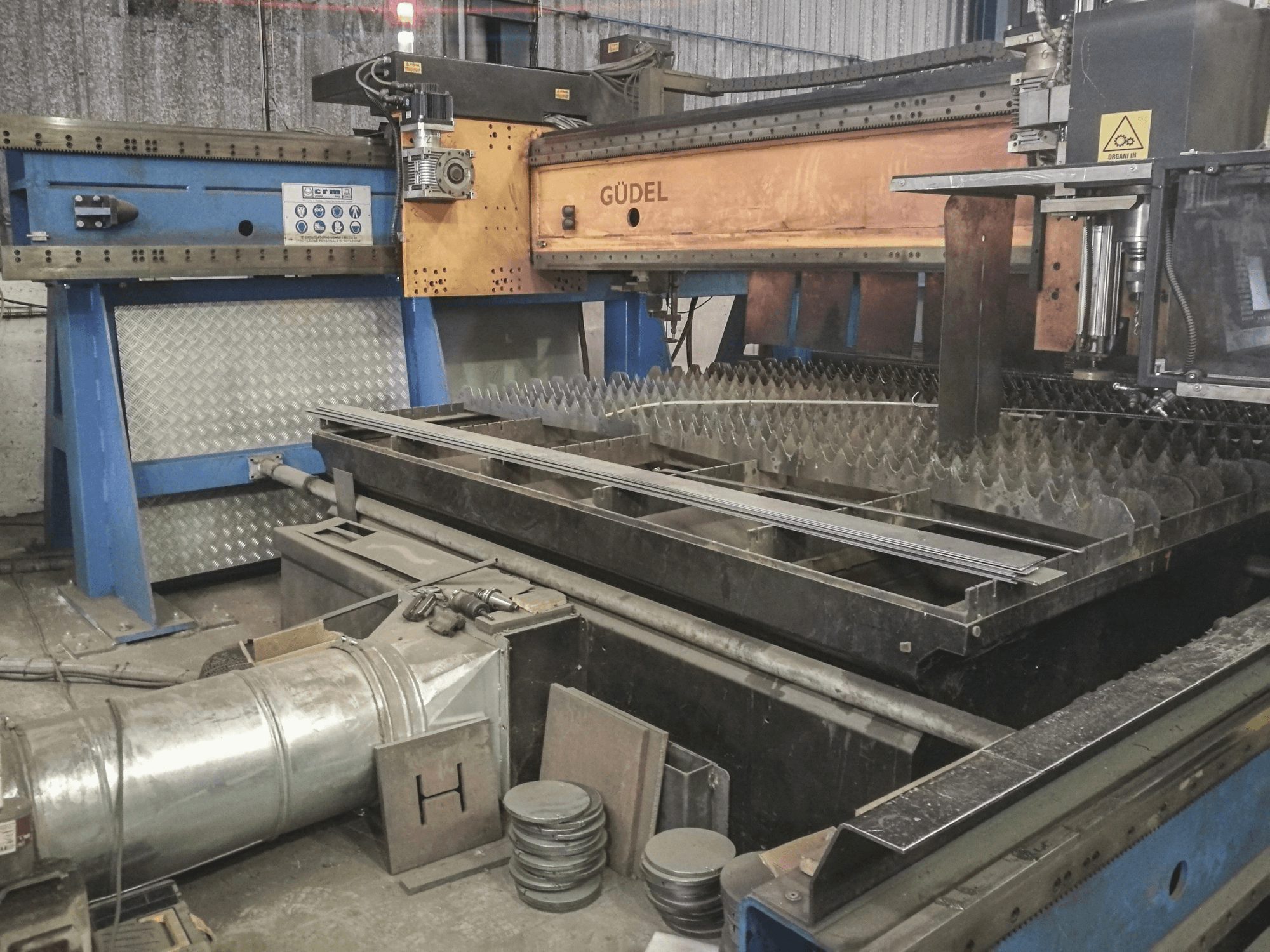 CRM CT16025ISO40HPR Mašinos vaizdas iš priekio