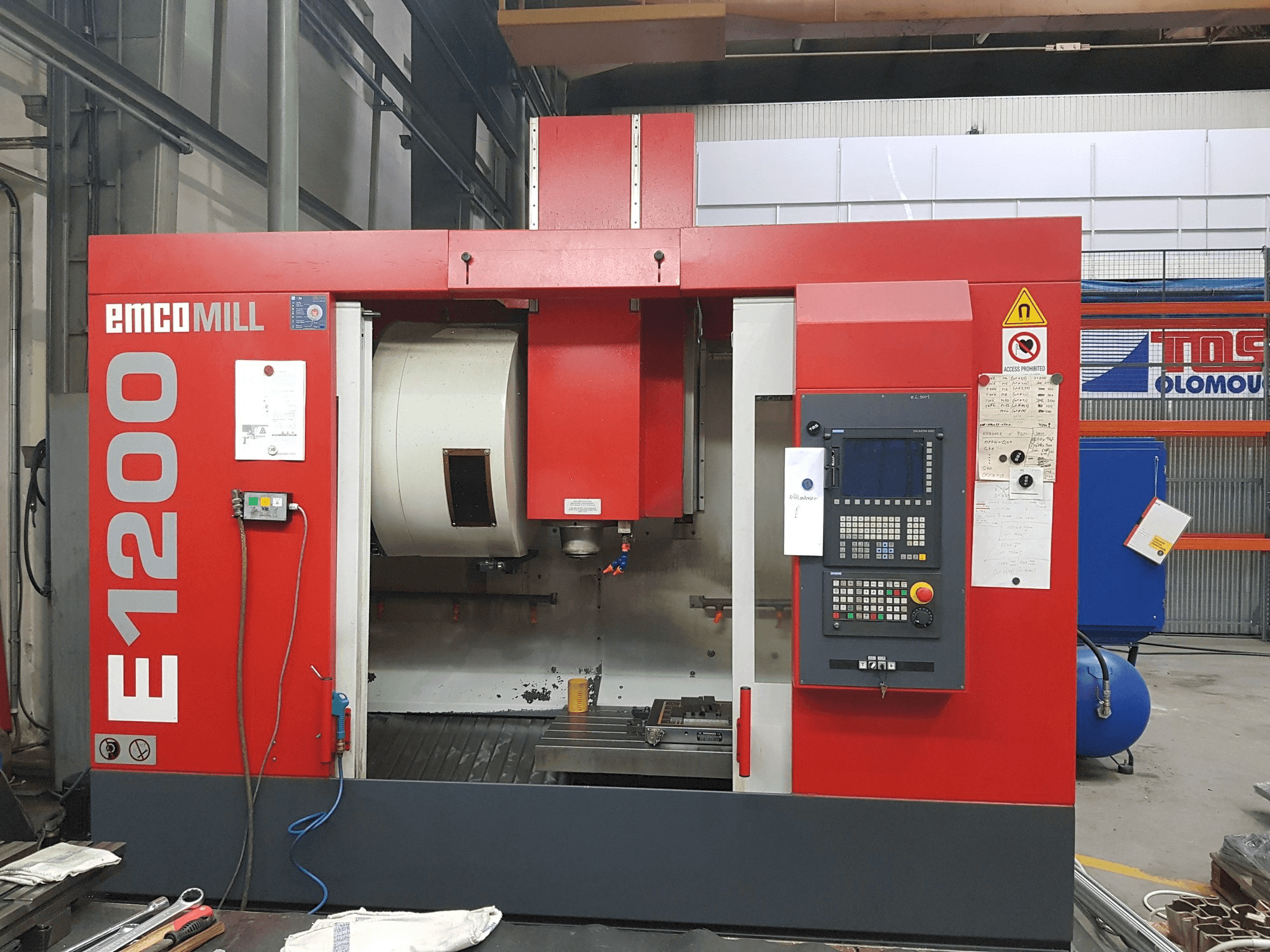 EMCO Emcomill E 1200 Mašinos vaizdas iš priekio