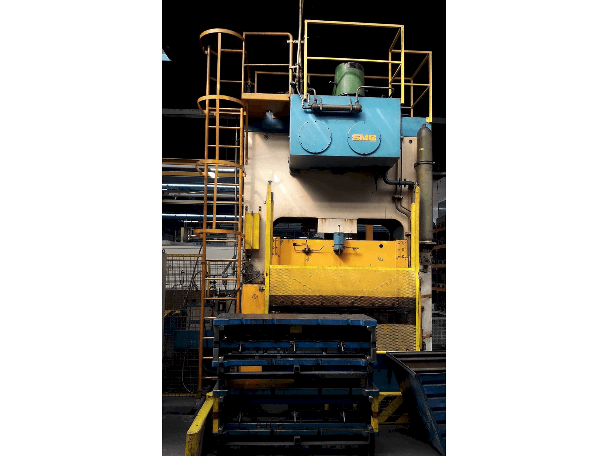 SMG SCHULER DS 200 + Z 60 Mašinos vaizdas iš priekio