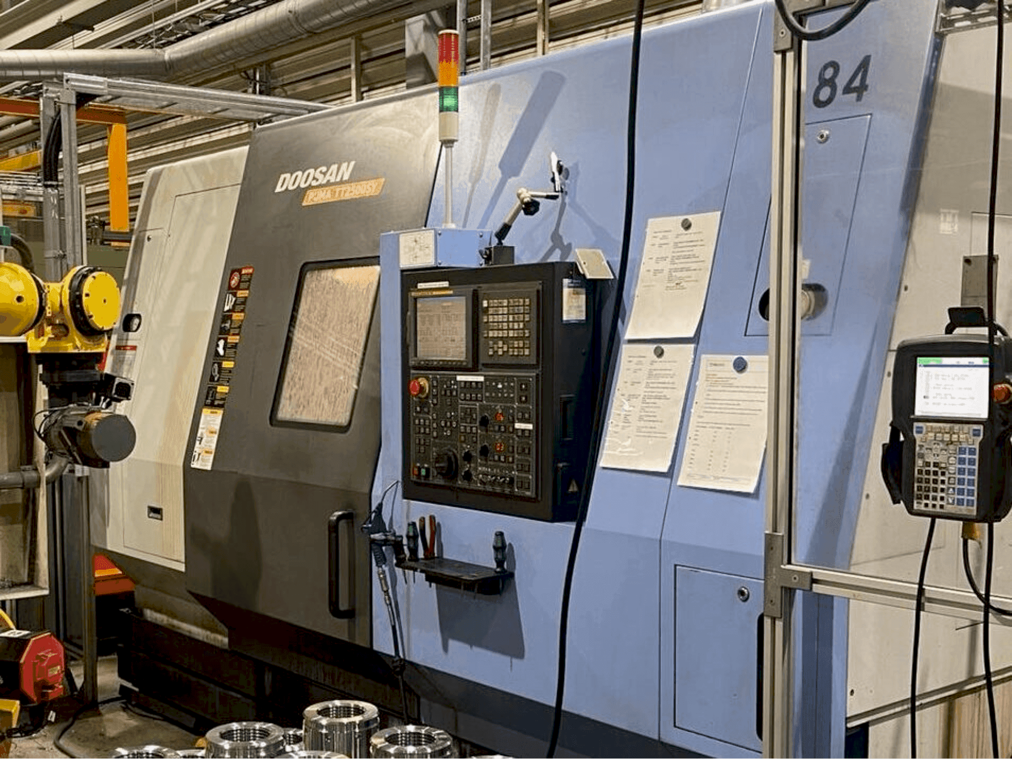 DOOSAN PUMA TT 2500 SY Mašinos vaizdas iš priekio