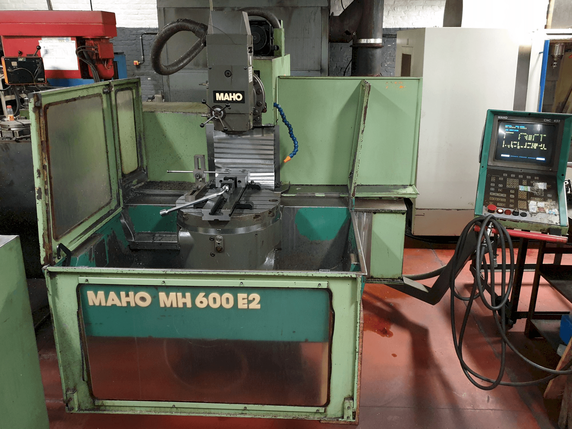 Maho MH 600 E2 Mašinos vaizdas iš priekio