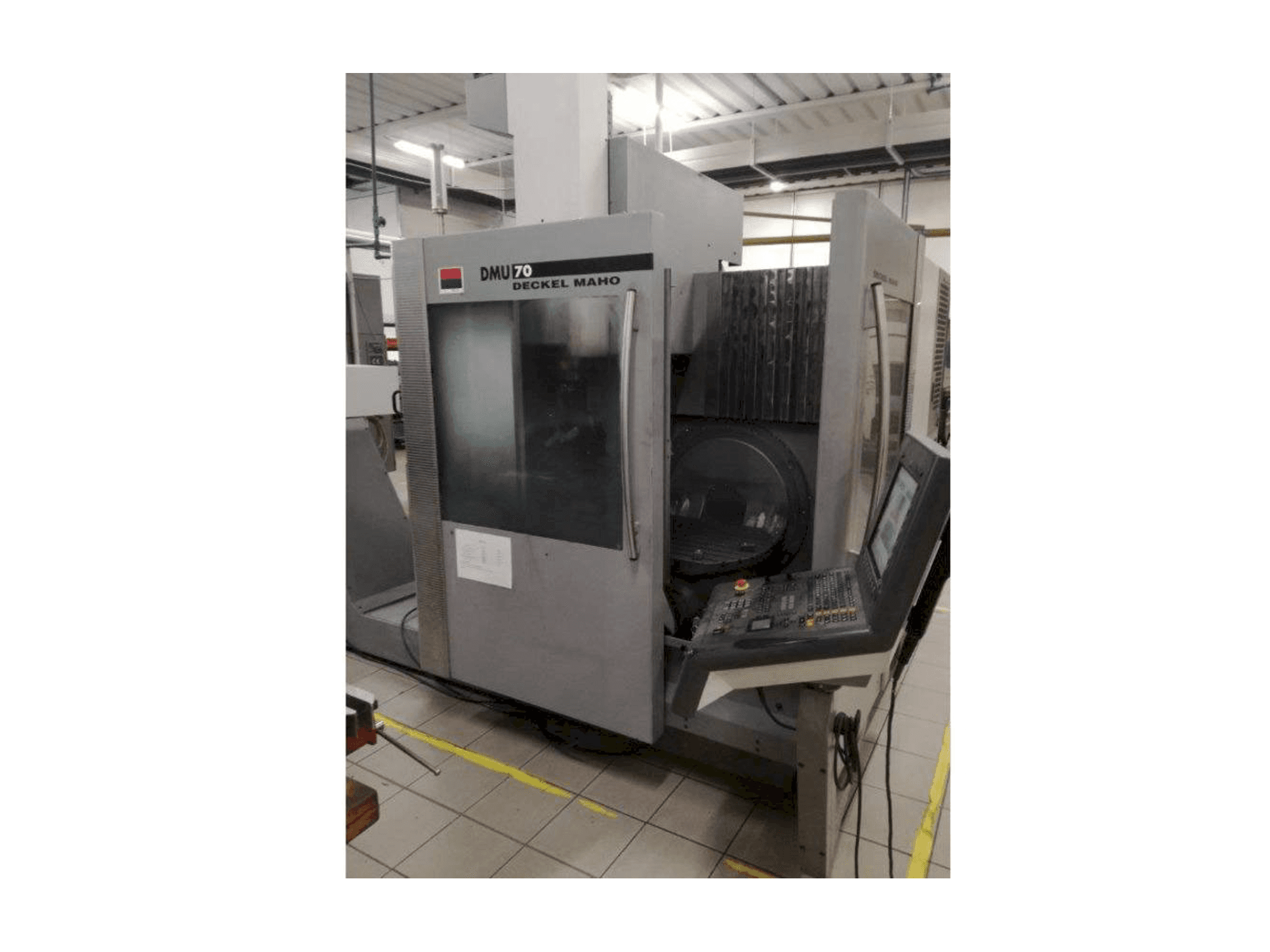 DECKEL MAHO DMU 70 Mašinos vaizdas iš priekio