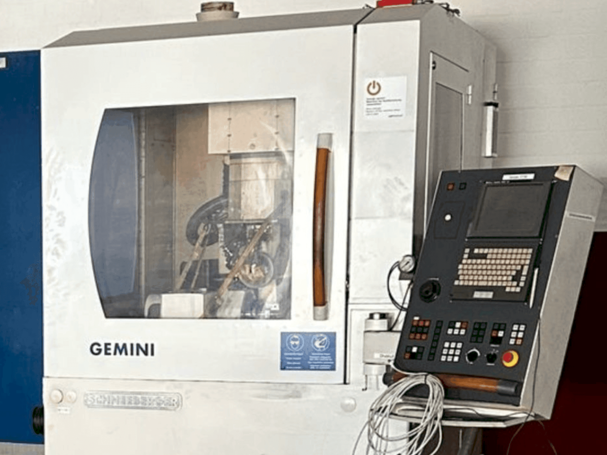Schneeberger MRG Gemini Mašinos vaizdas iš priekio