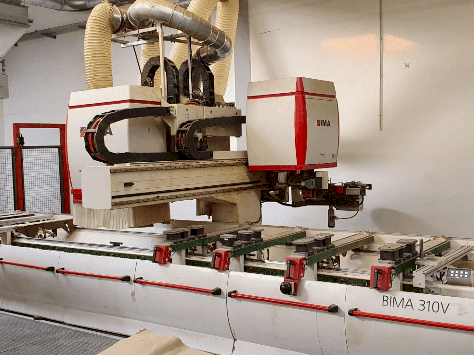 IMA BIMA 310V 120/600 Mašinos vaizdas iš priekio