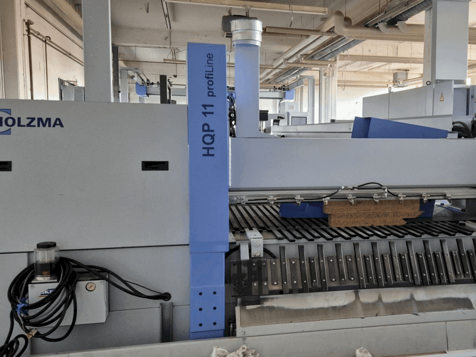 HOLZMA PROFI HQP 11/16/56/L/X Mašinos vaizdas iš priekio