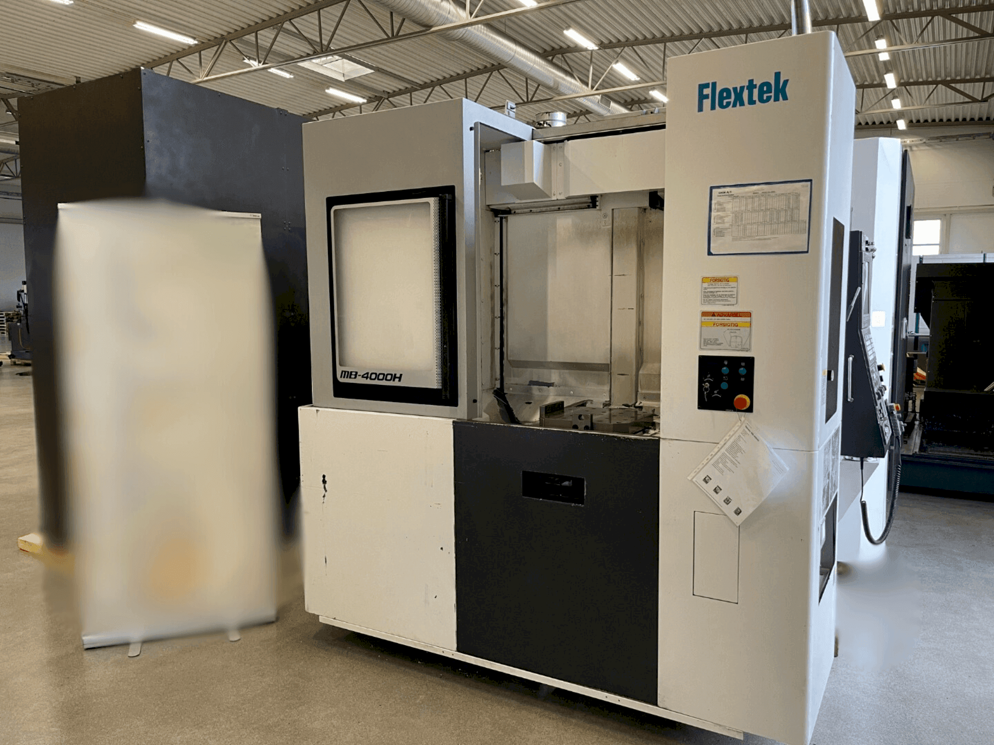 Okuma MB-4000H Mašinos vaizdas iš priekio