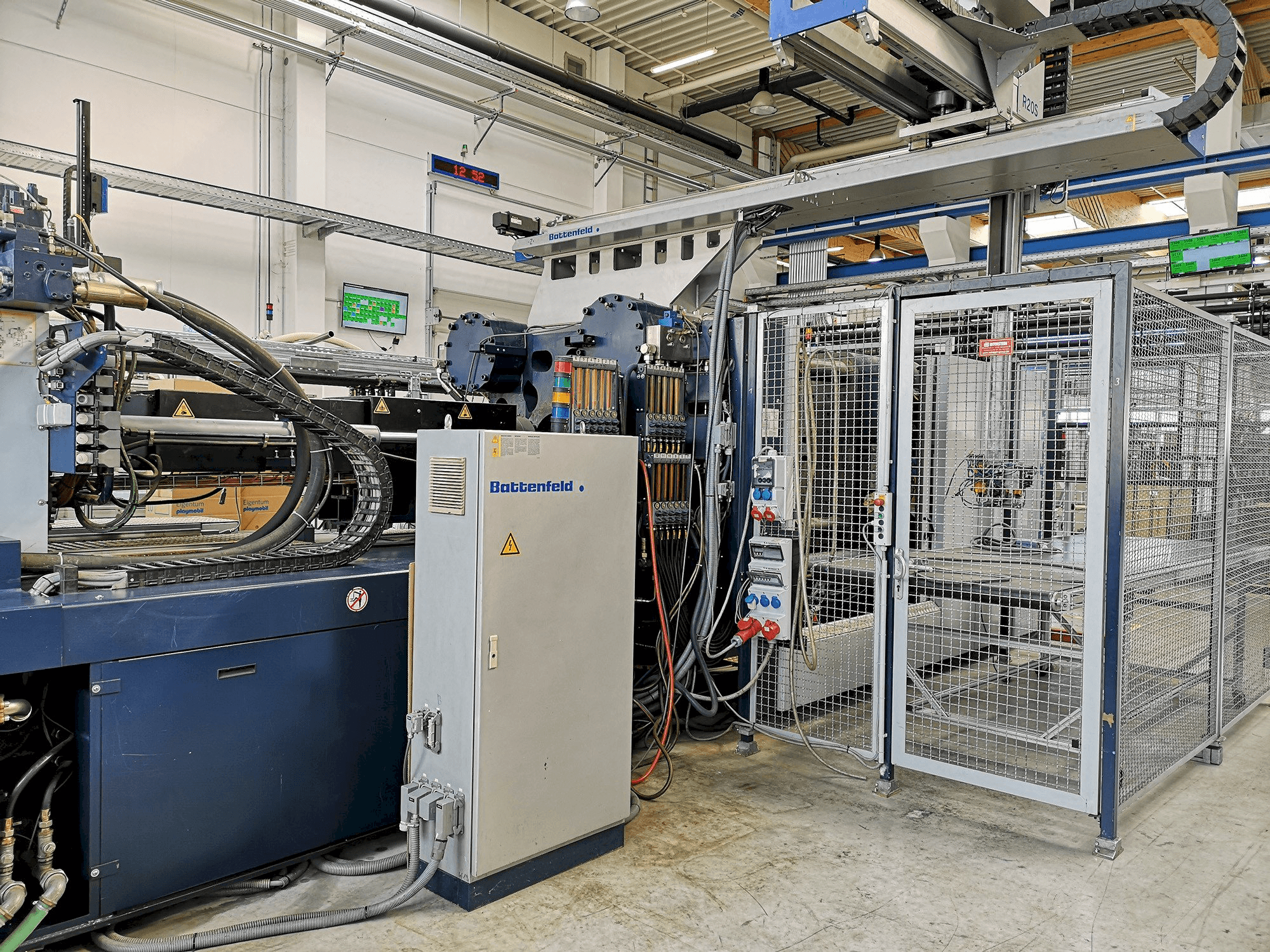 Battenfeld HM 8000 2P - 7700 Mašinos vaizdas iš priekio