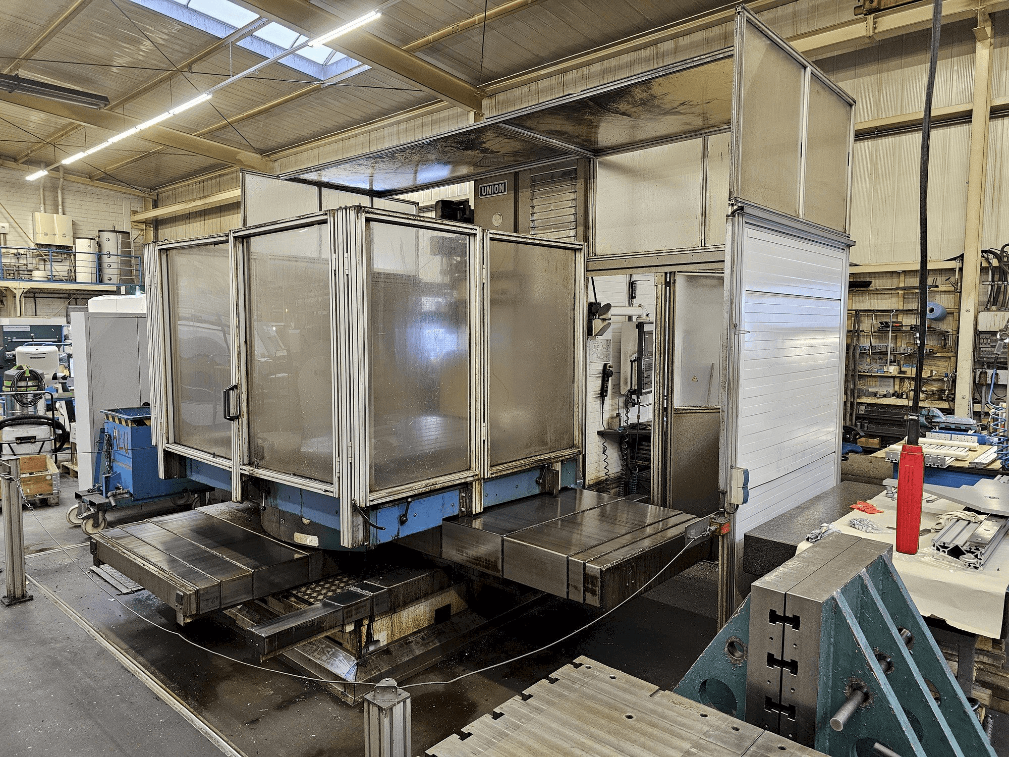 UNION TC 110 Mašinos vaizdas iš priekio