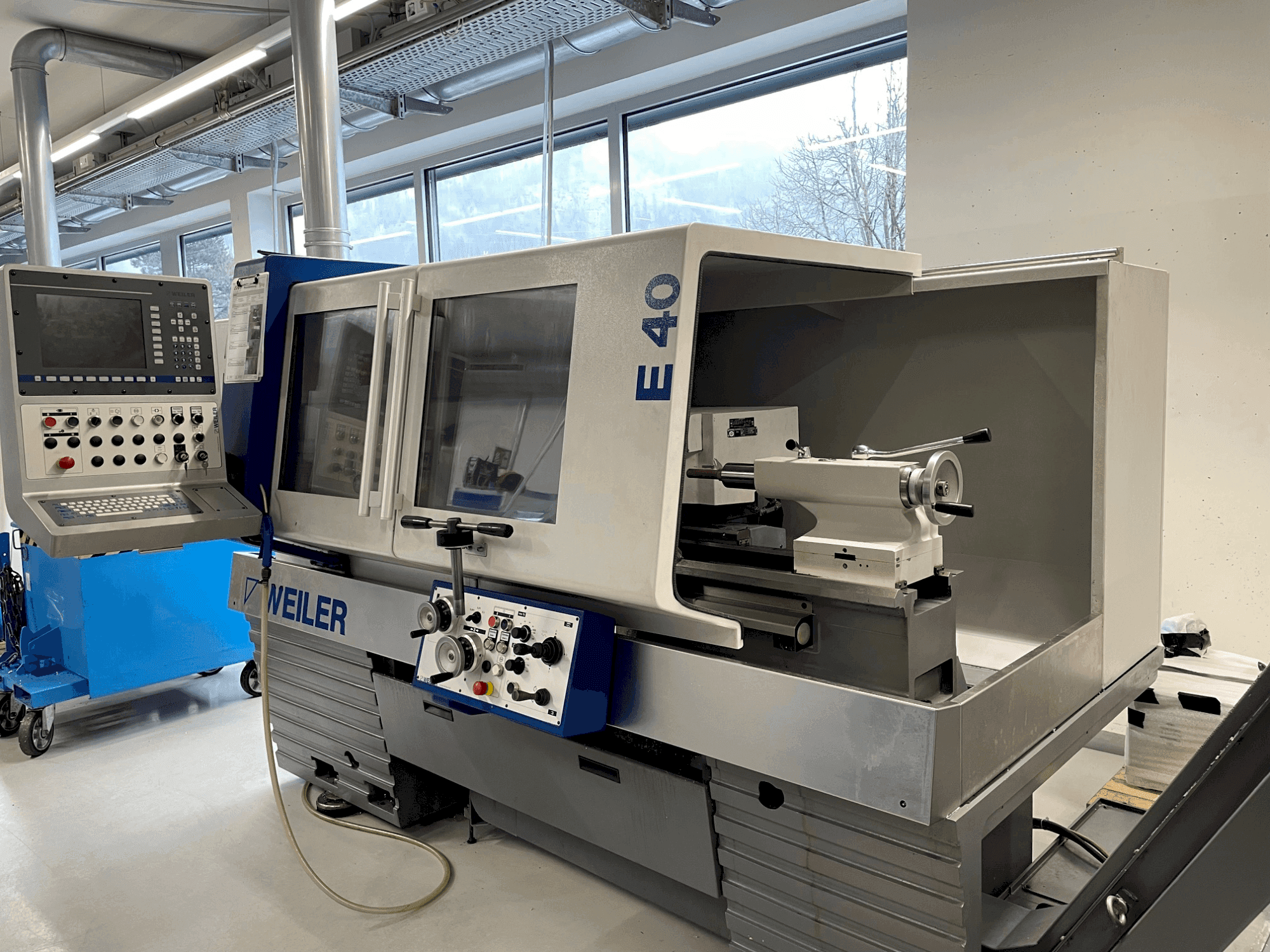 Weiler E 40 x 1000 Mašinos vaizdas iš priekio