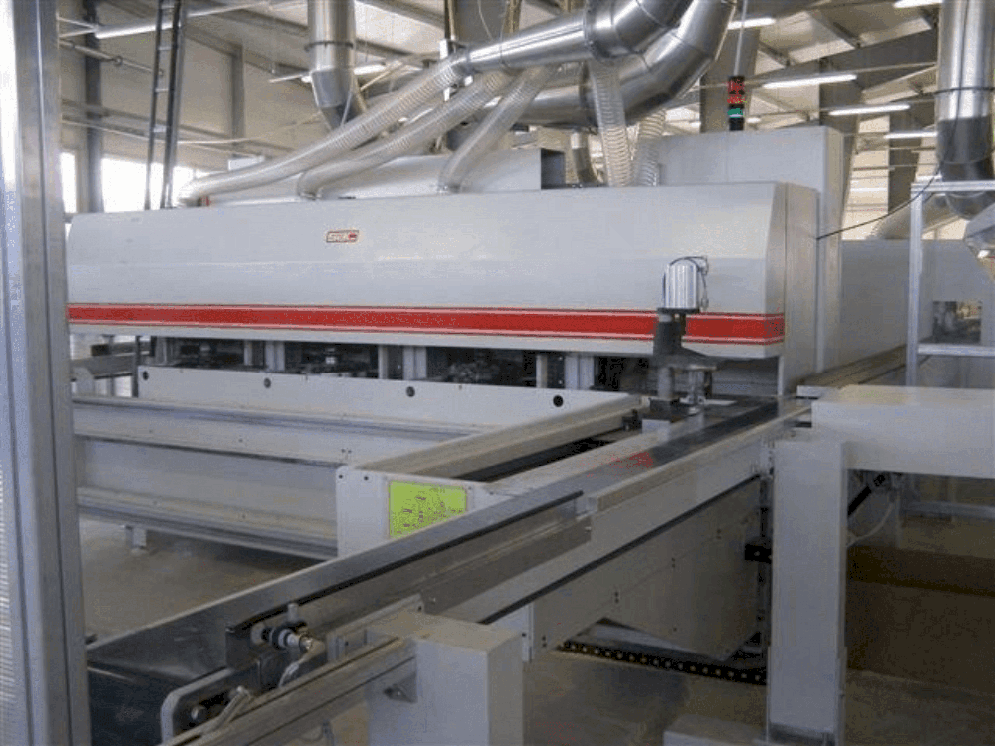 SAC F300 Mašinos vaizdas iš priekio