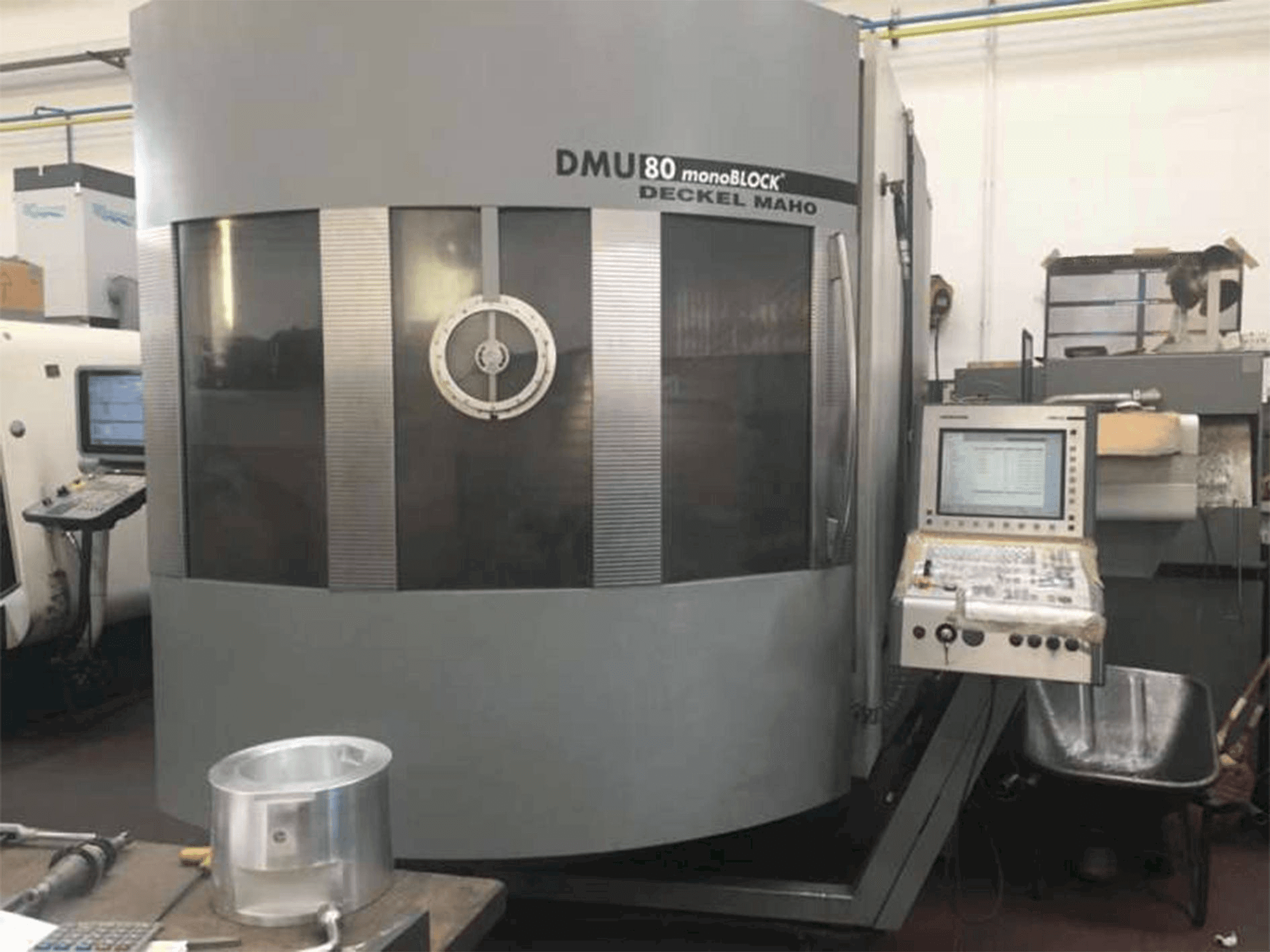 DECKEL MAHO DMU 80 monoblock Mašinos vaizdas iš priekio