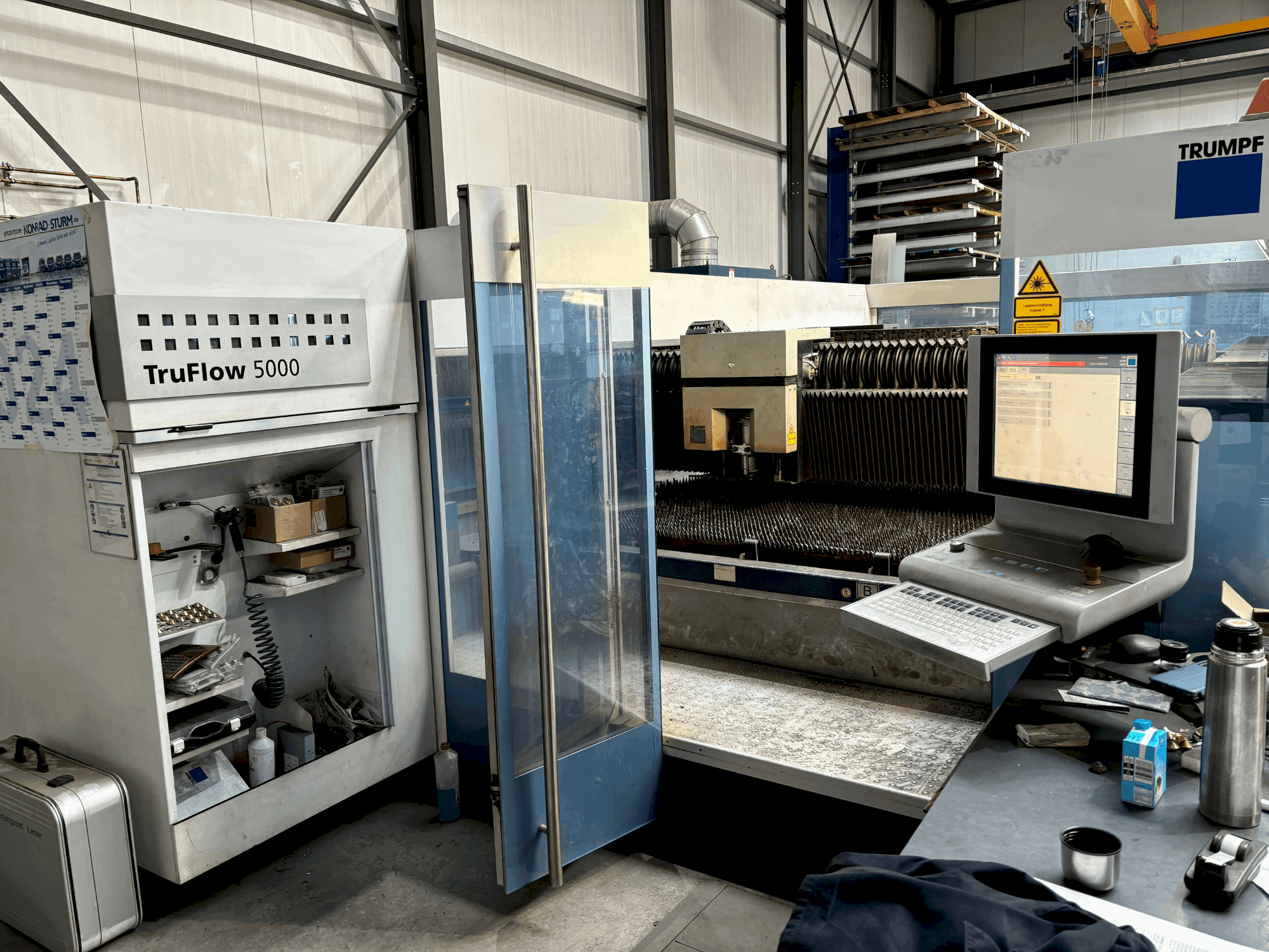 TRUMPF TruLaser 3040 Mašinos vaizdas iš priekio