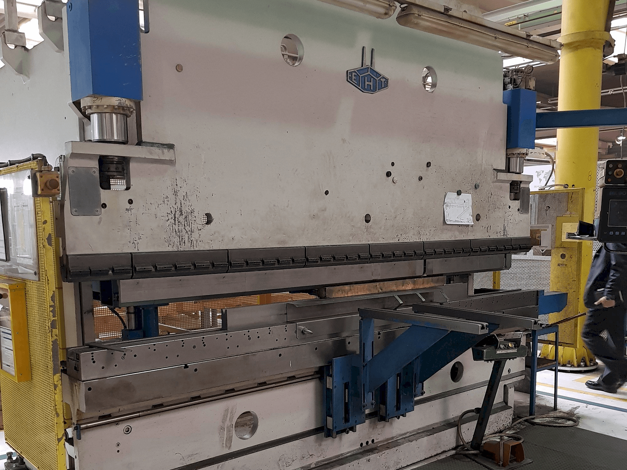 EHT EHPS 11-35 Mašinos vaizdas iš kairės pusės