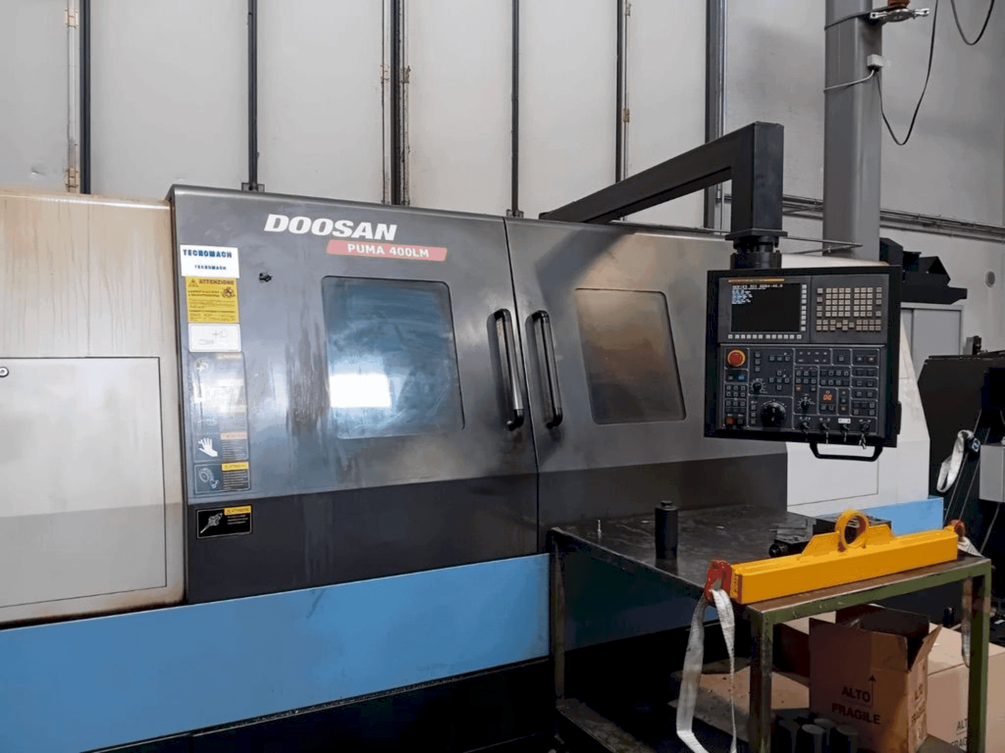 DOOSAN PUMA 400LM Mašinos vaizdas iš priekio