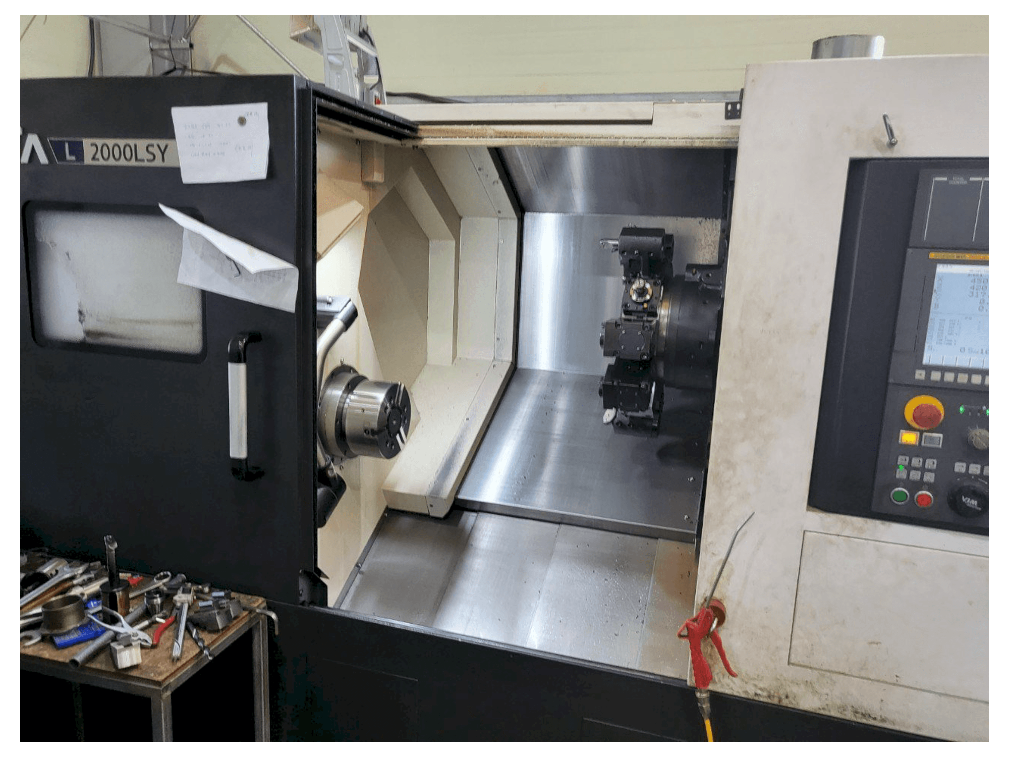 Hyundai Wia L2000LSY Mašinos vaizdas iš priekio