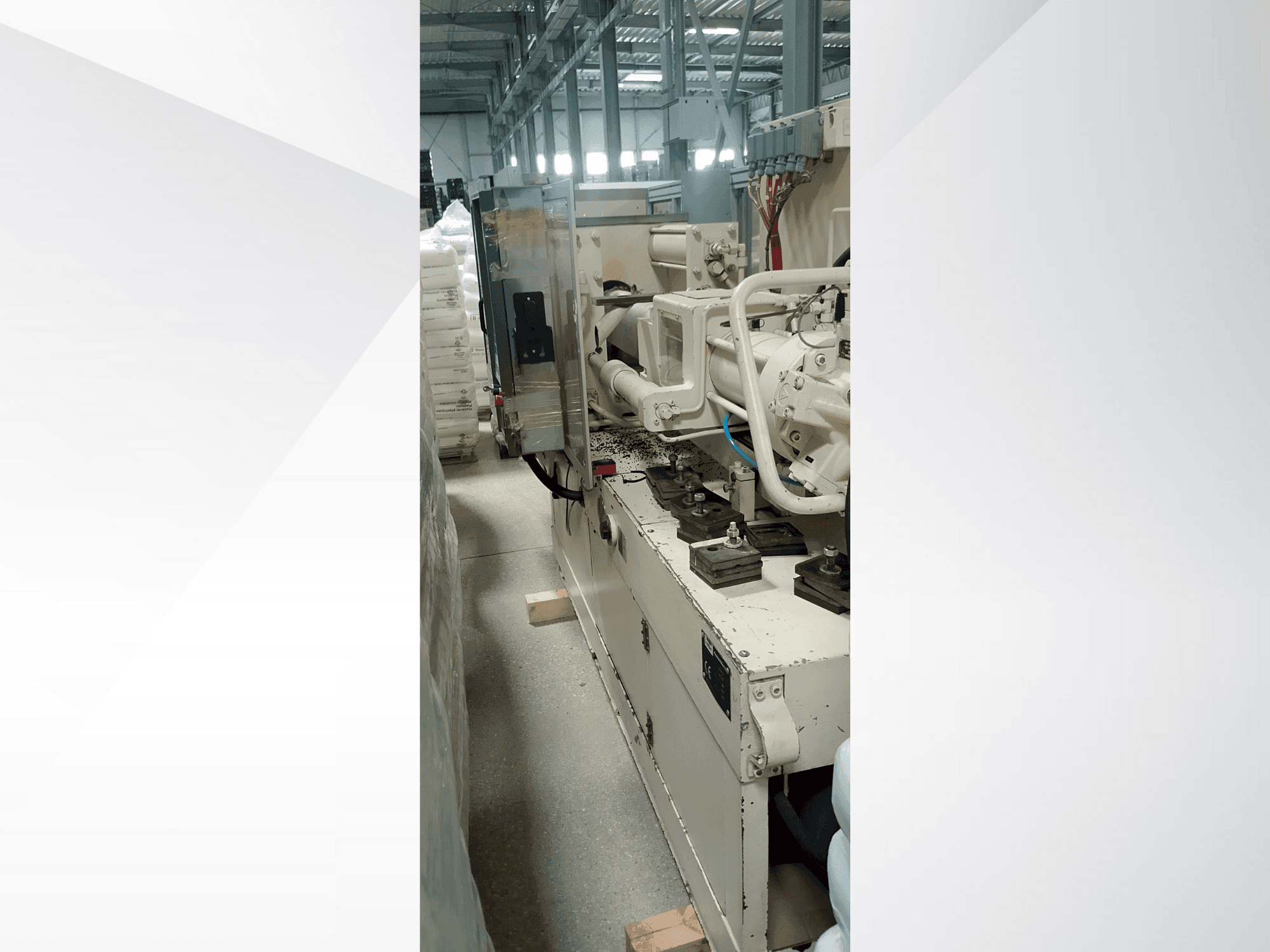 Krauss Maffei 340 c2/80 Mašinos vaizdas iš šono