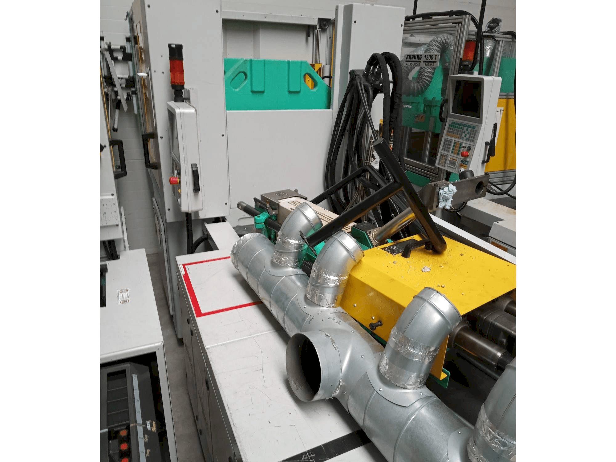 Arburg Allrounder 1200T-800-170 Mašinos vaizdas iš priekio