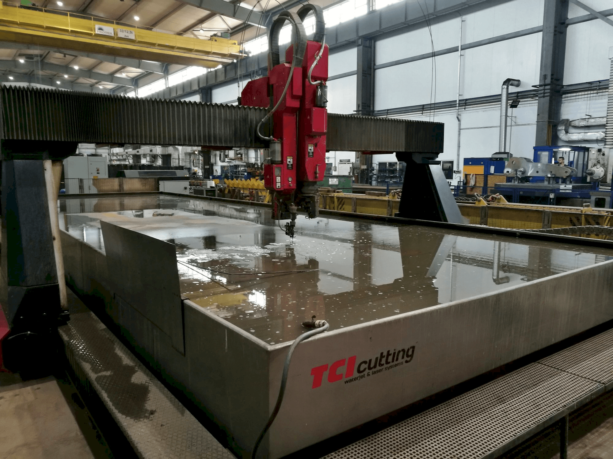 TCI BP-H 30120-1 Mašinos vaizdas iš priekio