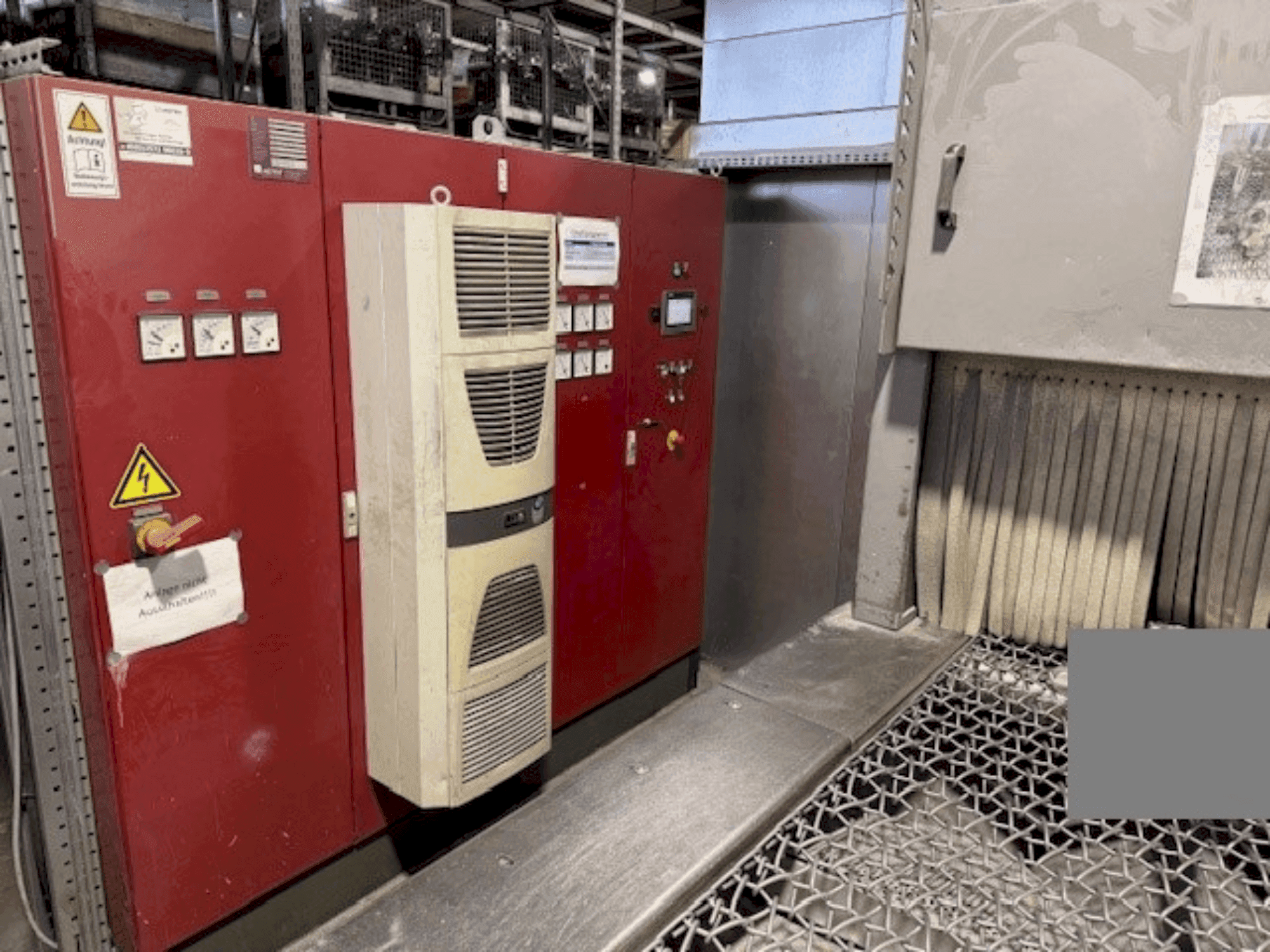 AGTOS blasting system Mašinos vaizdas iš priekio